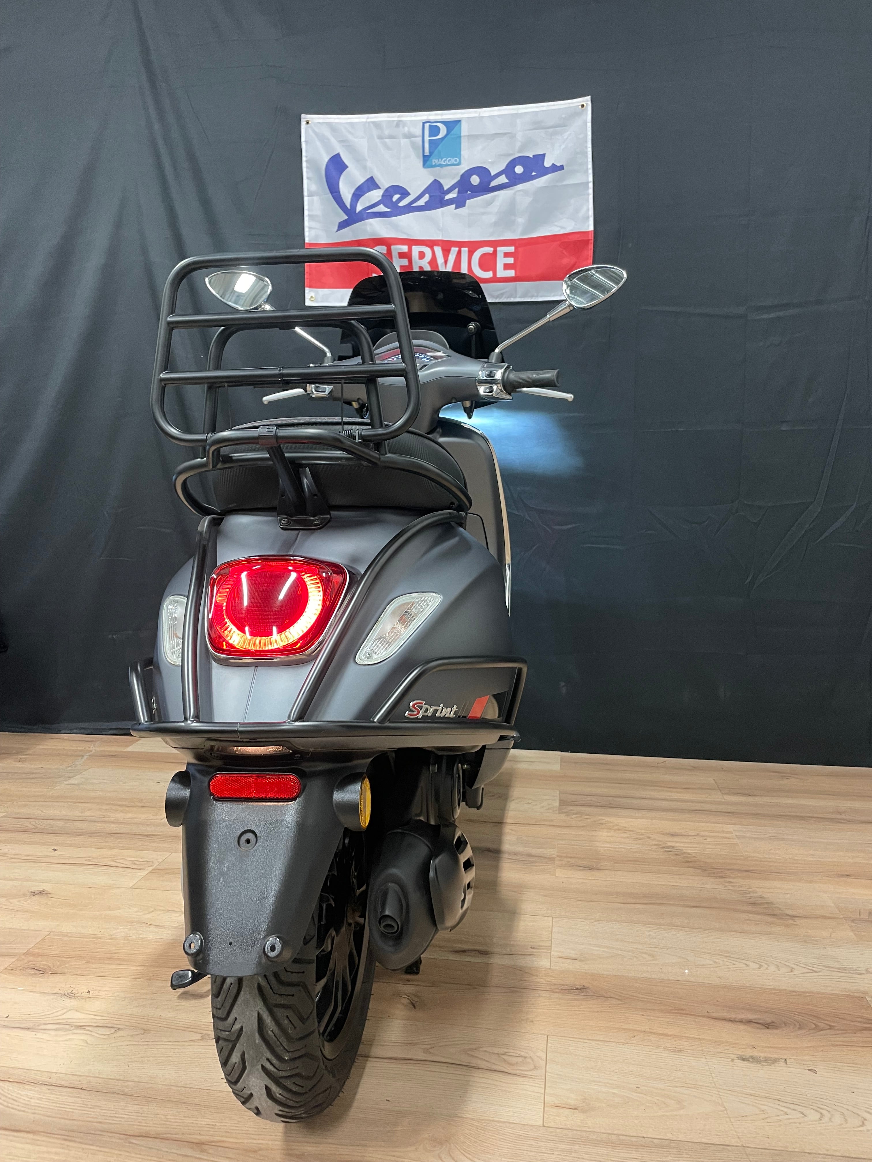Vespa sprint 50S | Nieuwstaat | Garantie | Iget | option