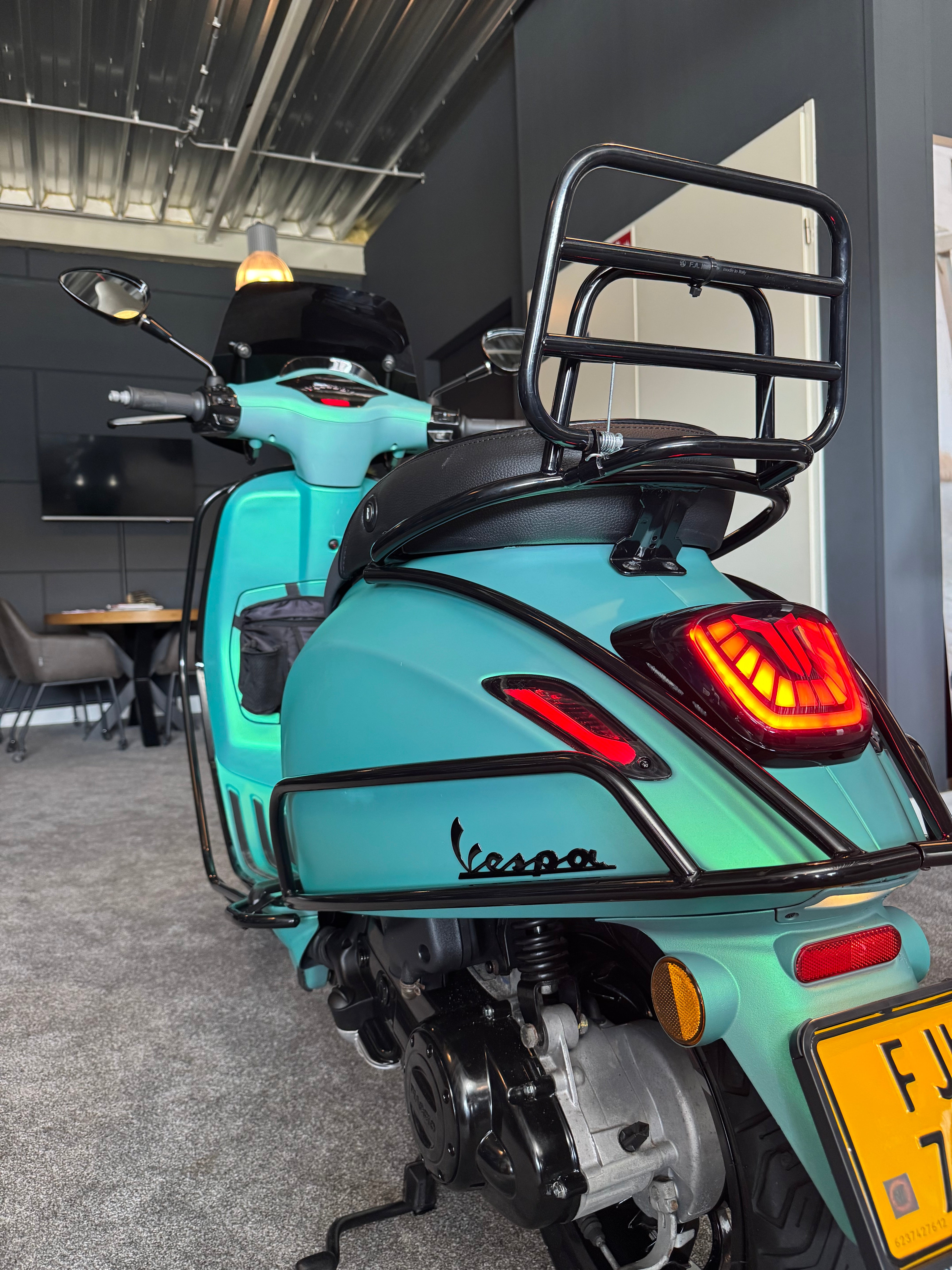 Vespa sprint 50s | Custom | Full option | Brom | Garantie
