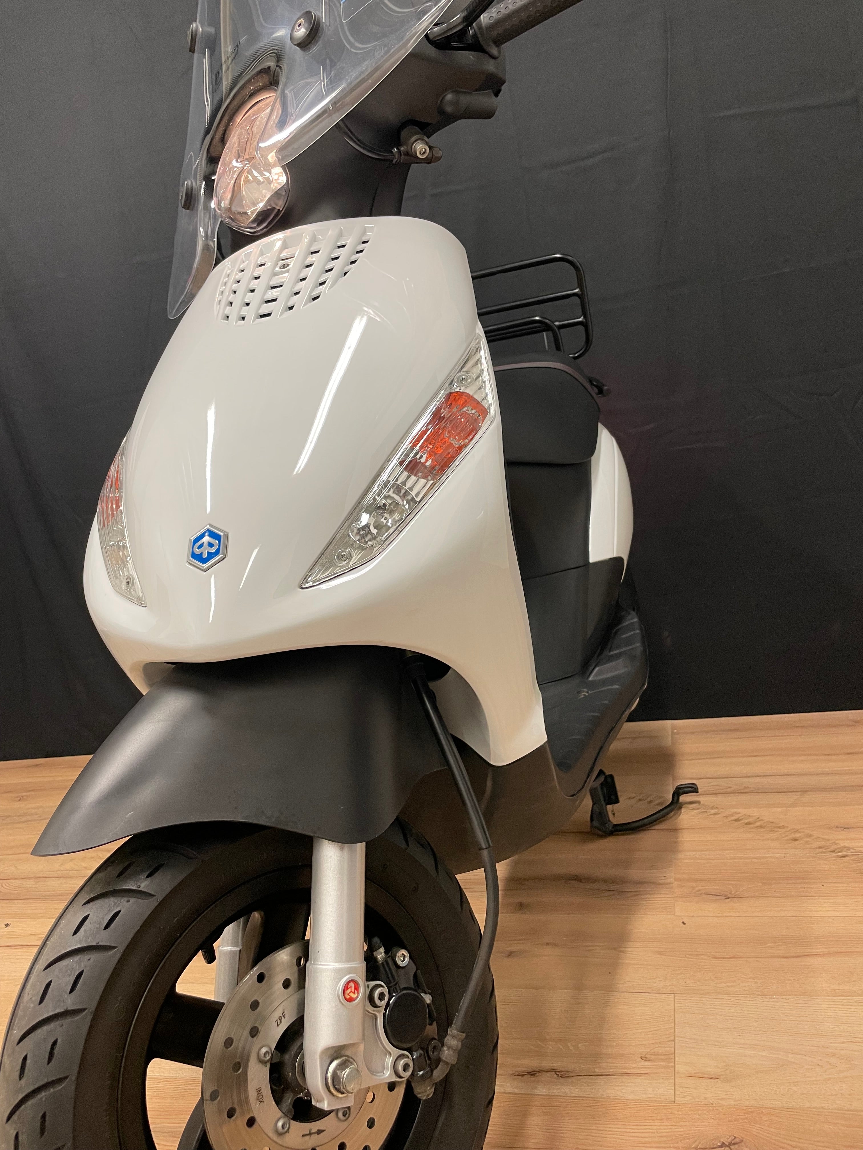 Piaggio Zip IGET - Garantie - Brom - 1e eigenaar - ZGAN