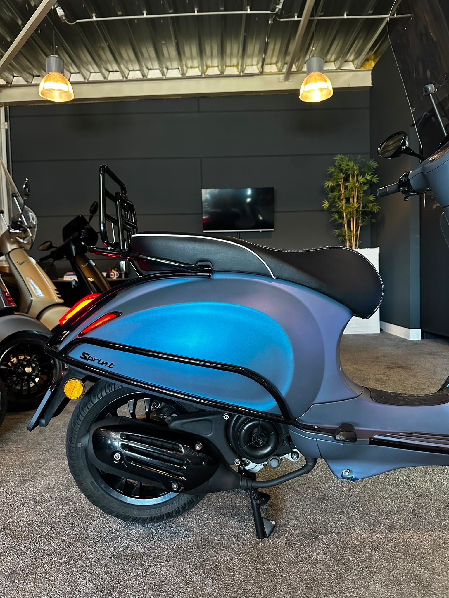 Vespa sprint 50S | Custom | Full option | Garantie | Cameleon