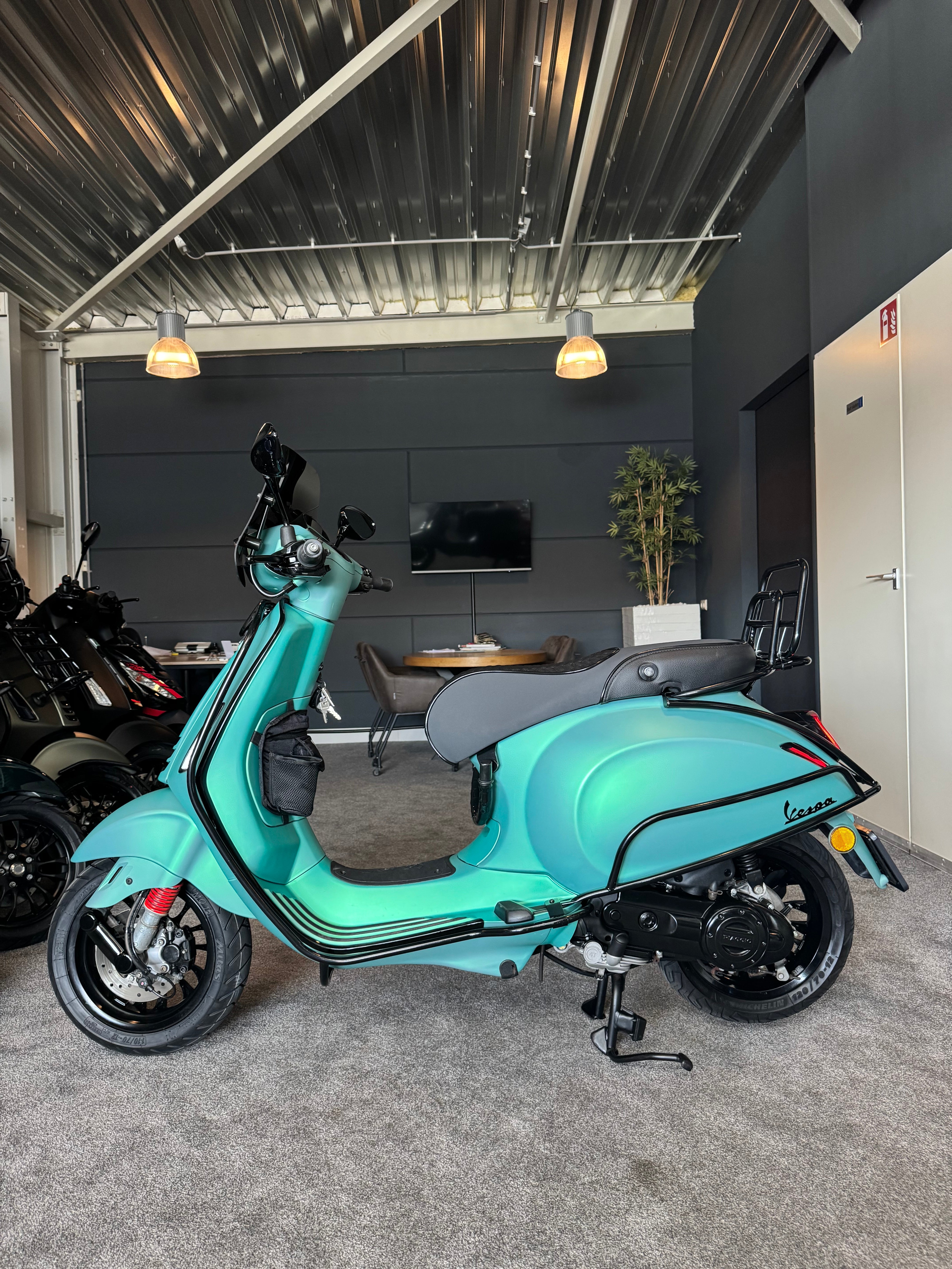 Vespa sprint 50s | Custom | Full option | Brom | Garantie