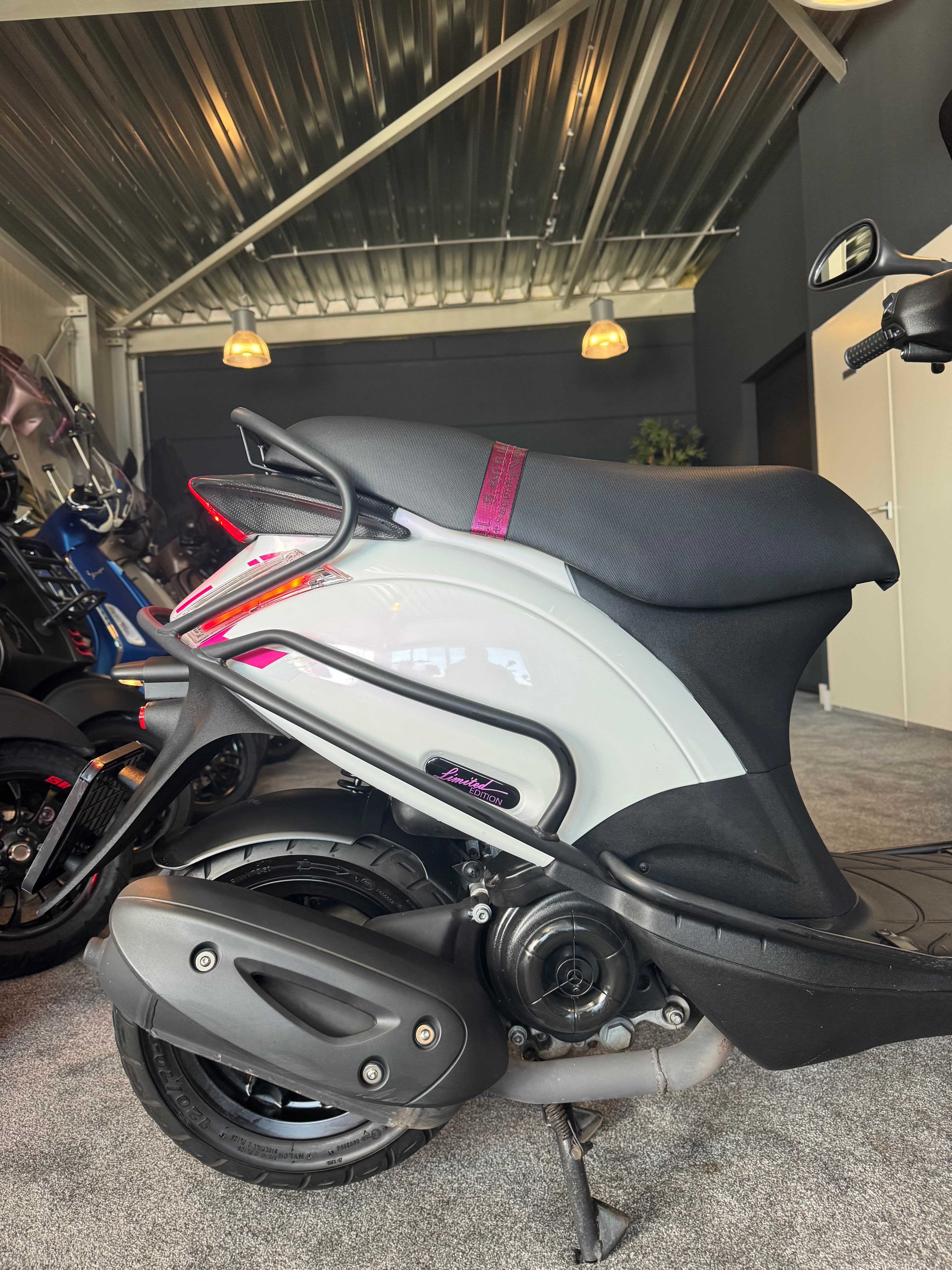 Piaggio Zip 50s | Custom | Full option | Brom | Garantie