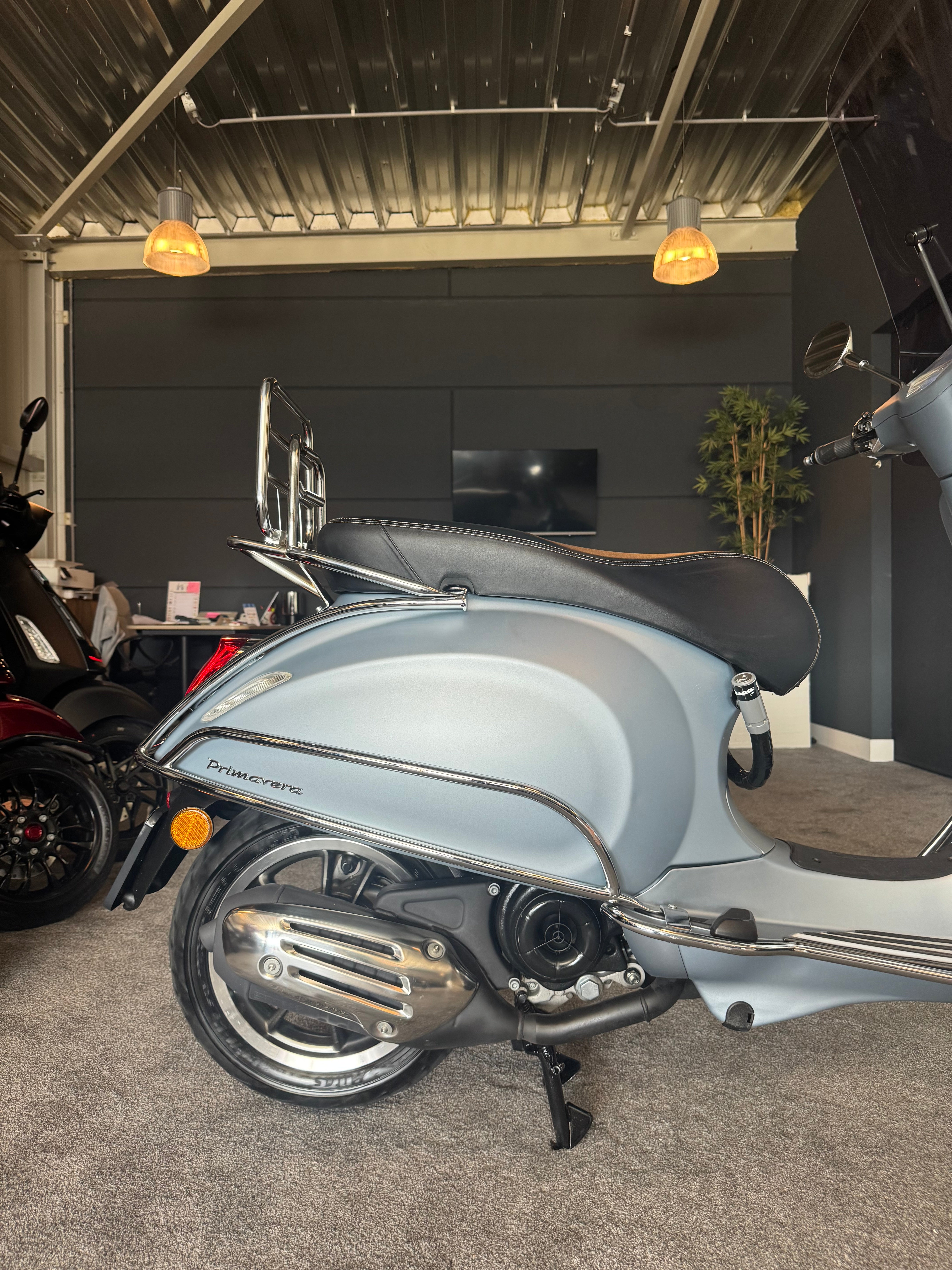 Vespa Primavera 50S | Brom | Garantie | Uniek
