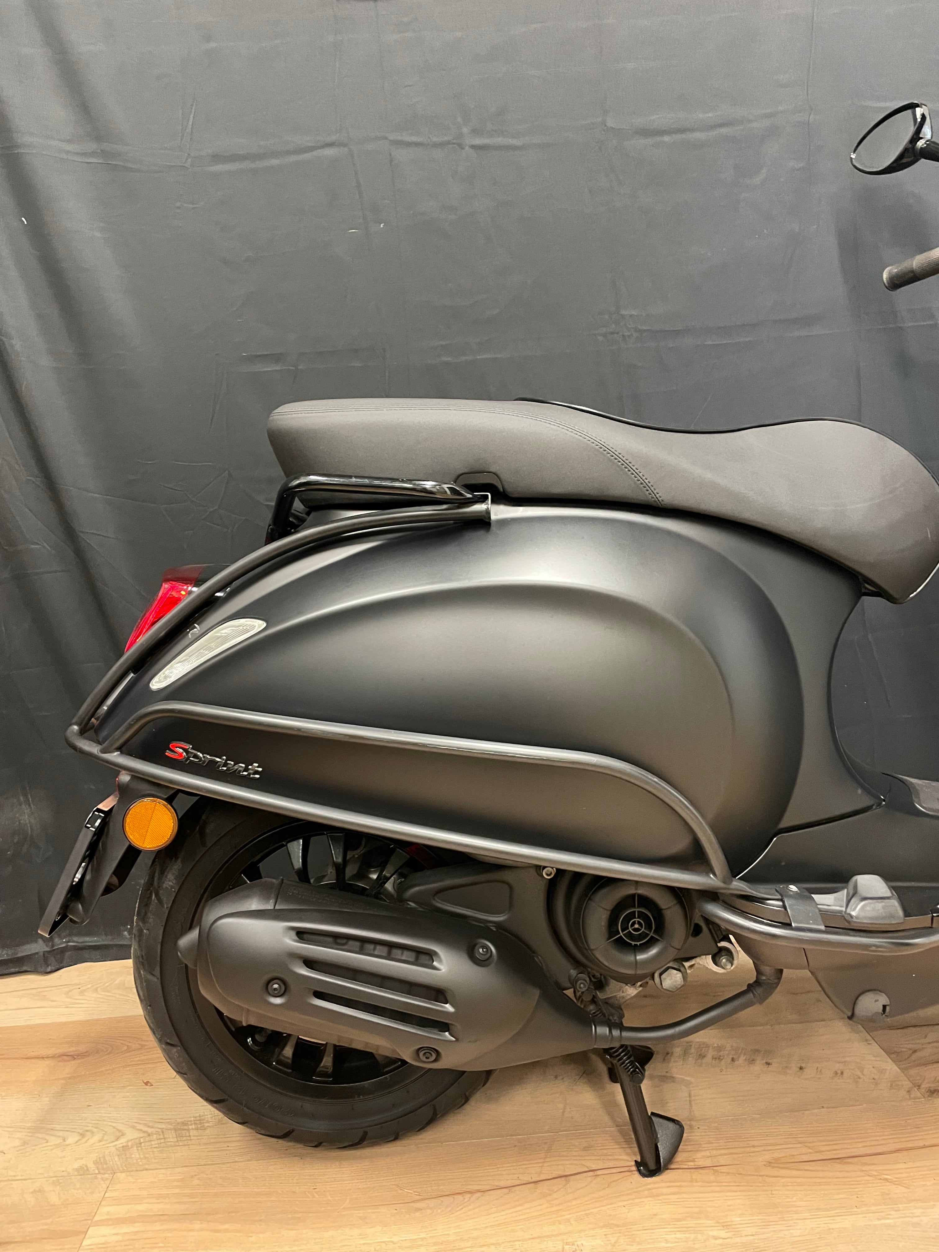 Vespa Sprint | Notte | Garantie | Iget | 1e eigenaar