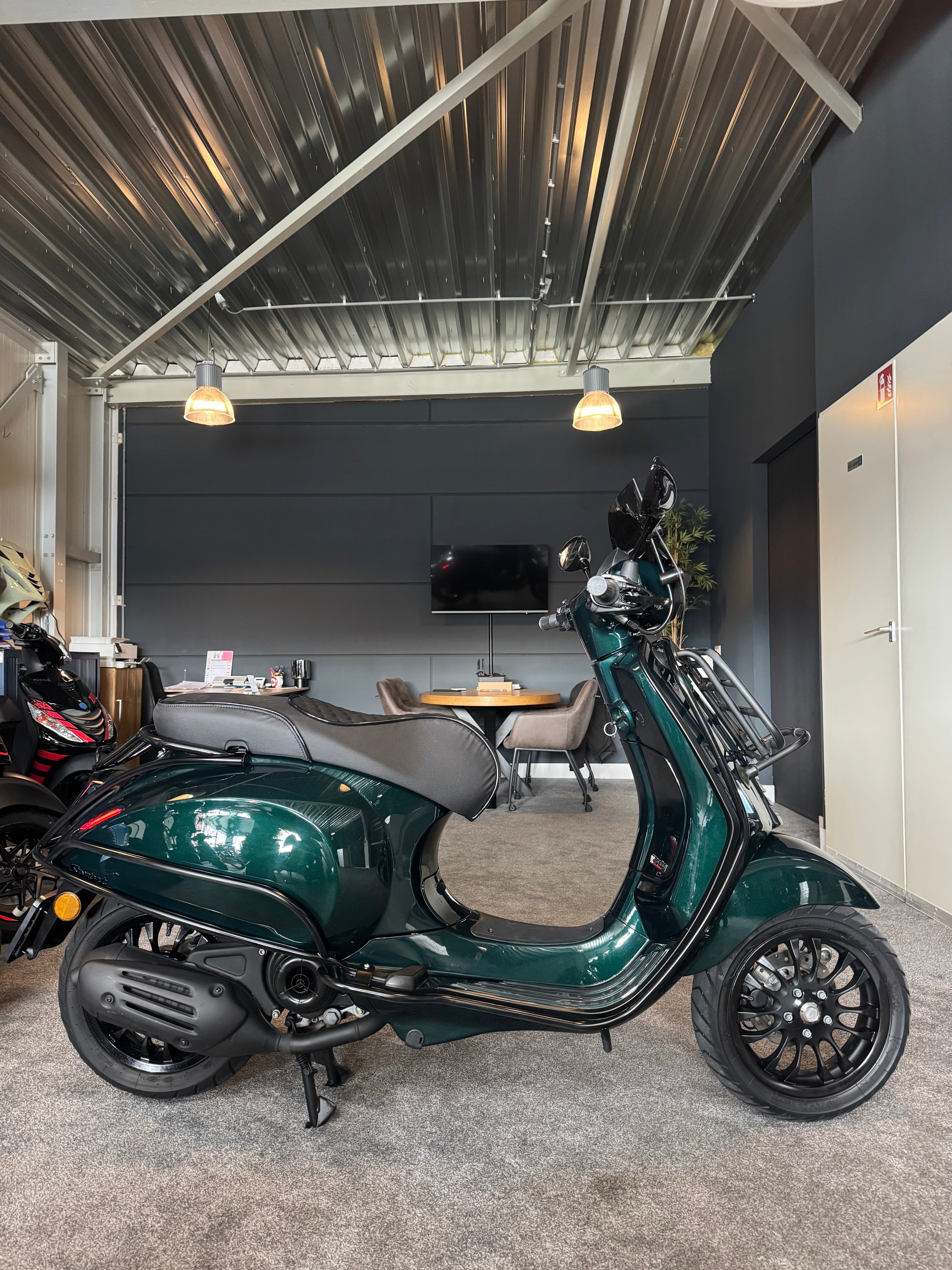 Vespa Sprint 50S | Full option | Custom | Garantie