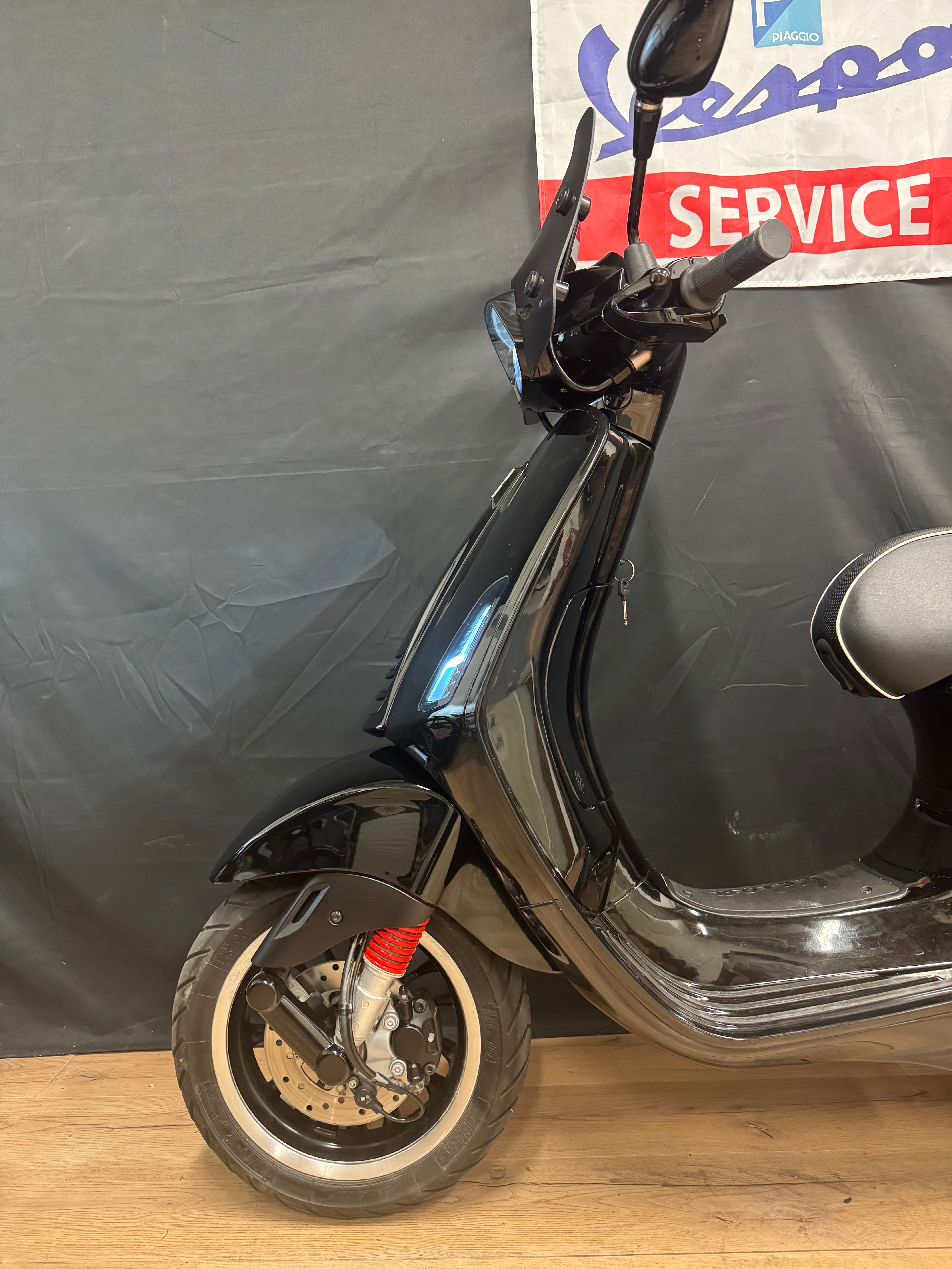 Vespa sprint 50s | Malossi | Black on Black | Brom | Garanti