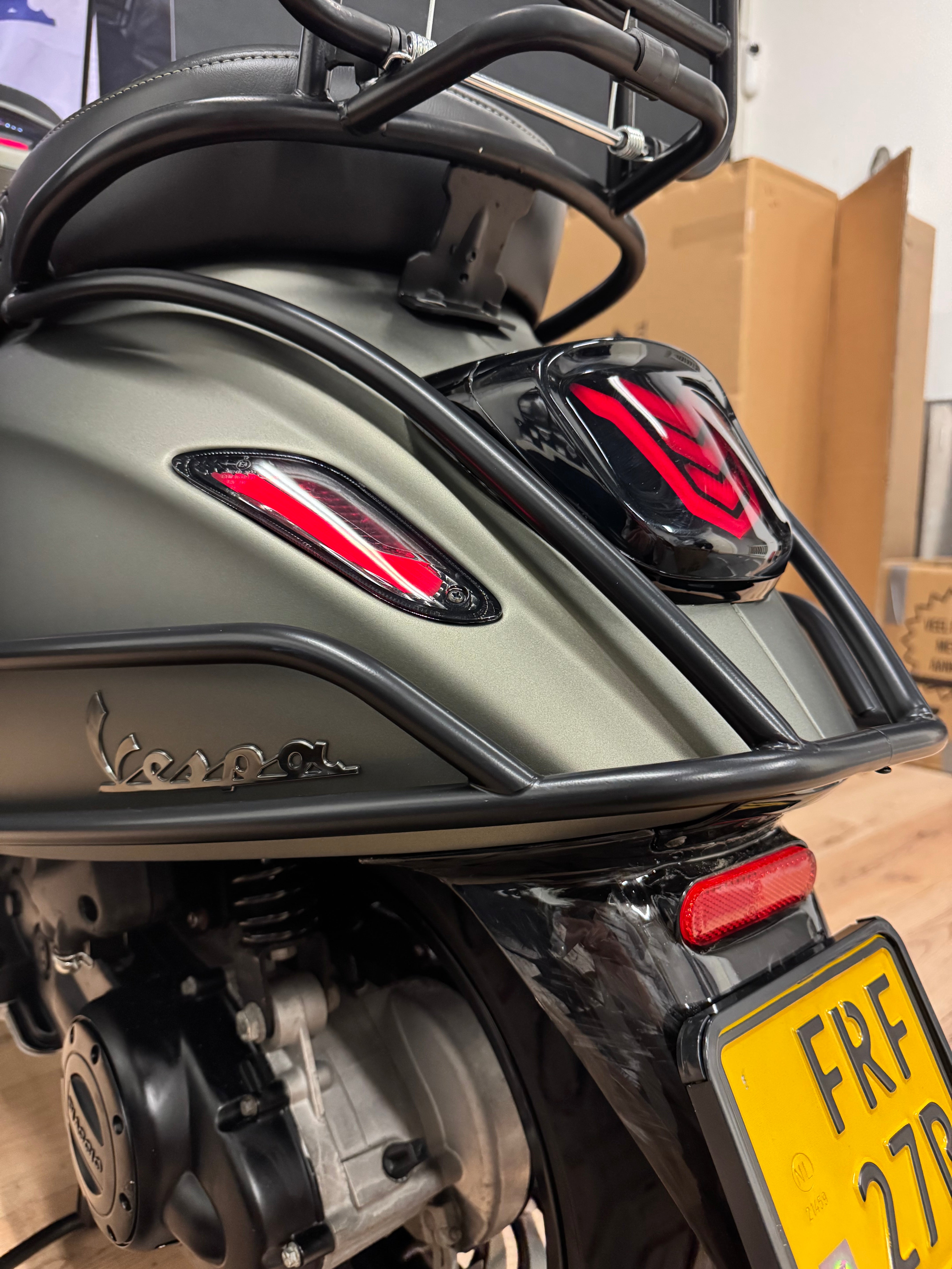 Vespa sprint 50s | Custom | Full option | Garnatie | Brom