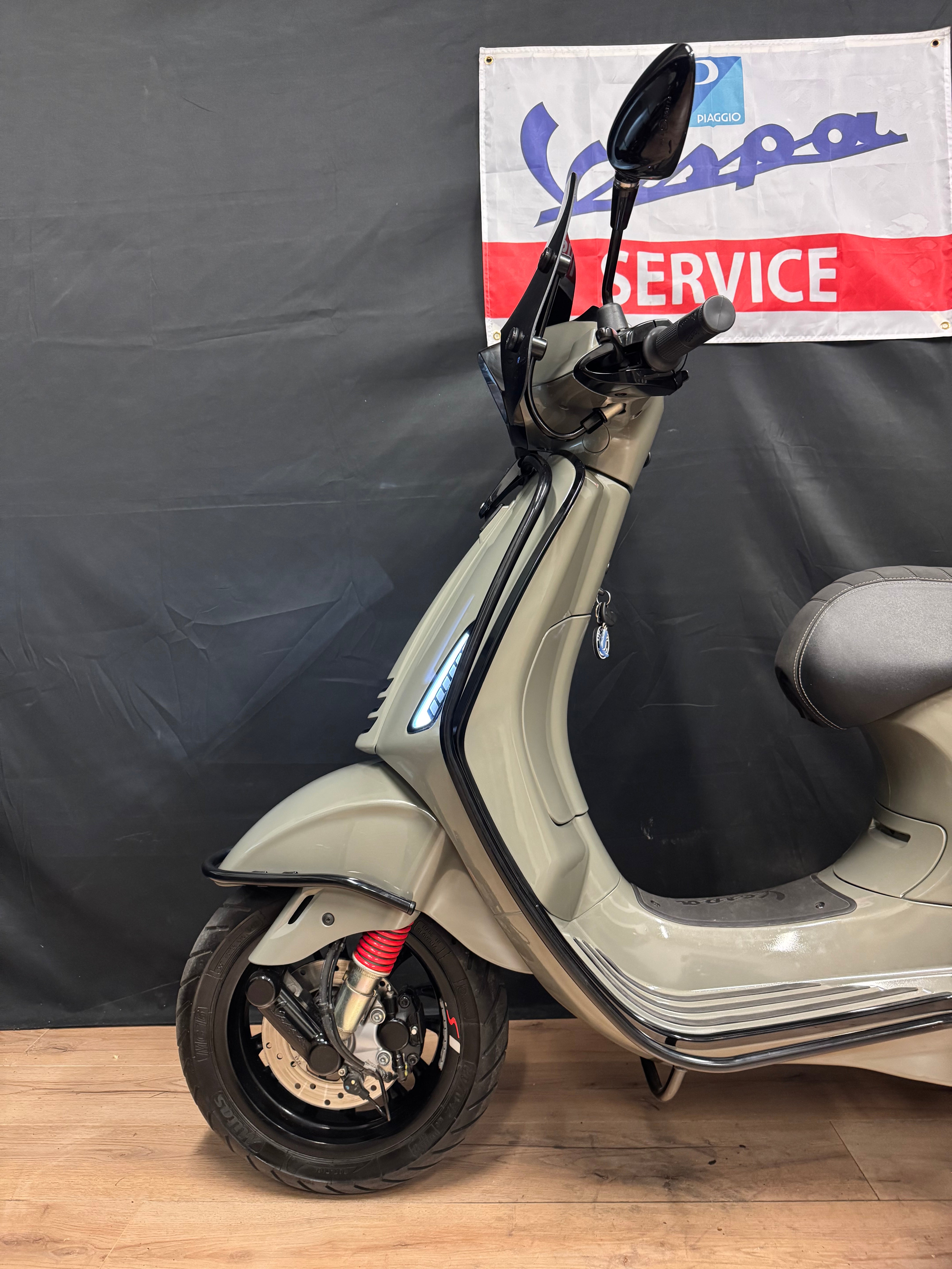 Vespa Sprint 50s | Custom | Full option | Garantie | 2000km