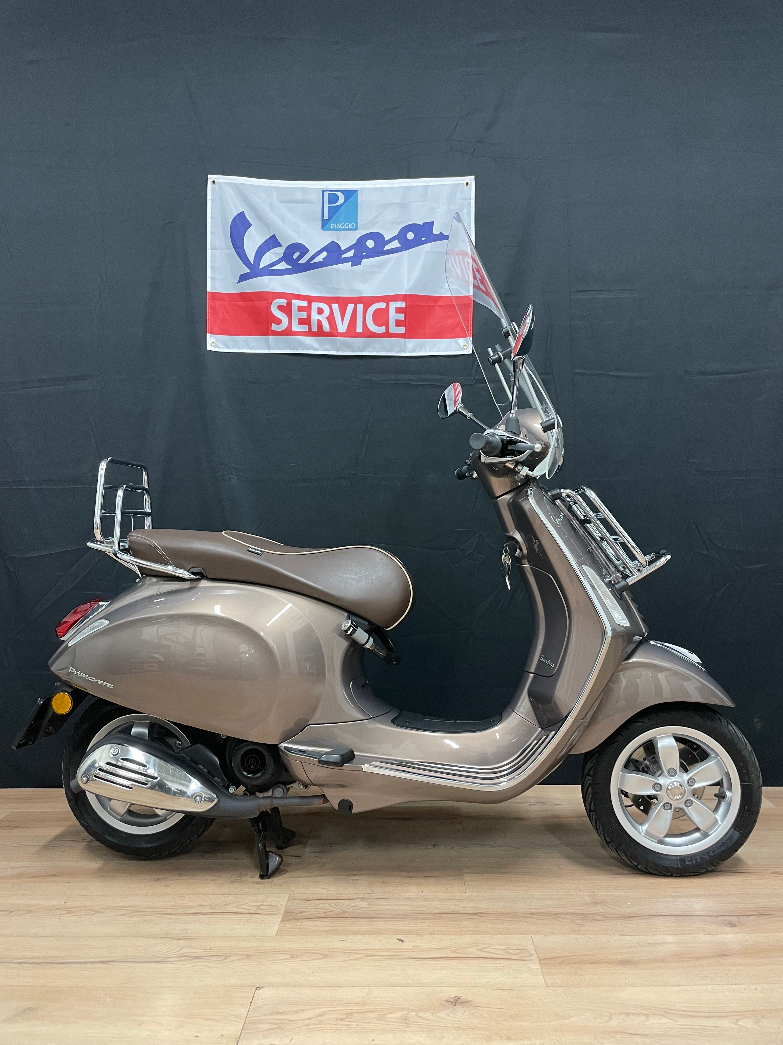 Vespa Primavera 50 - 4800km - Zeer nette staat - Garantie