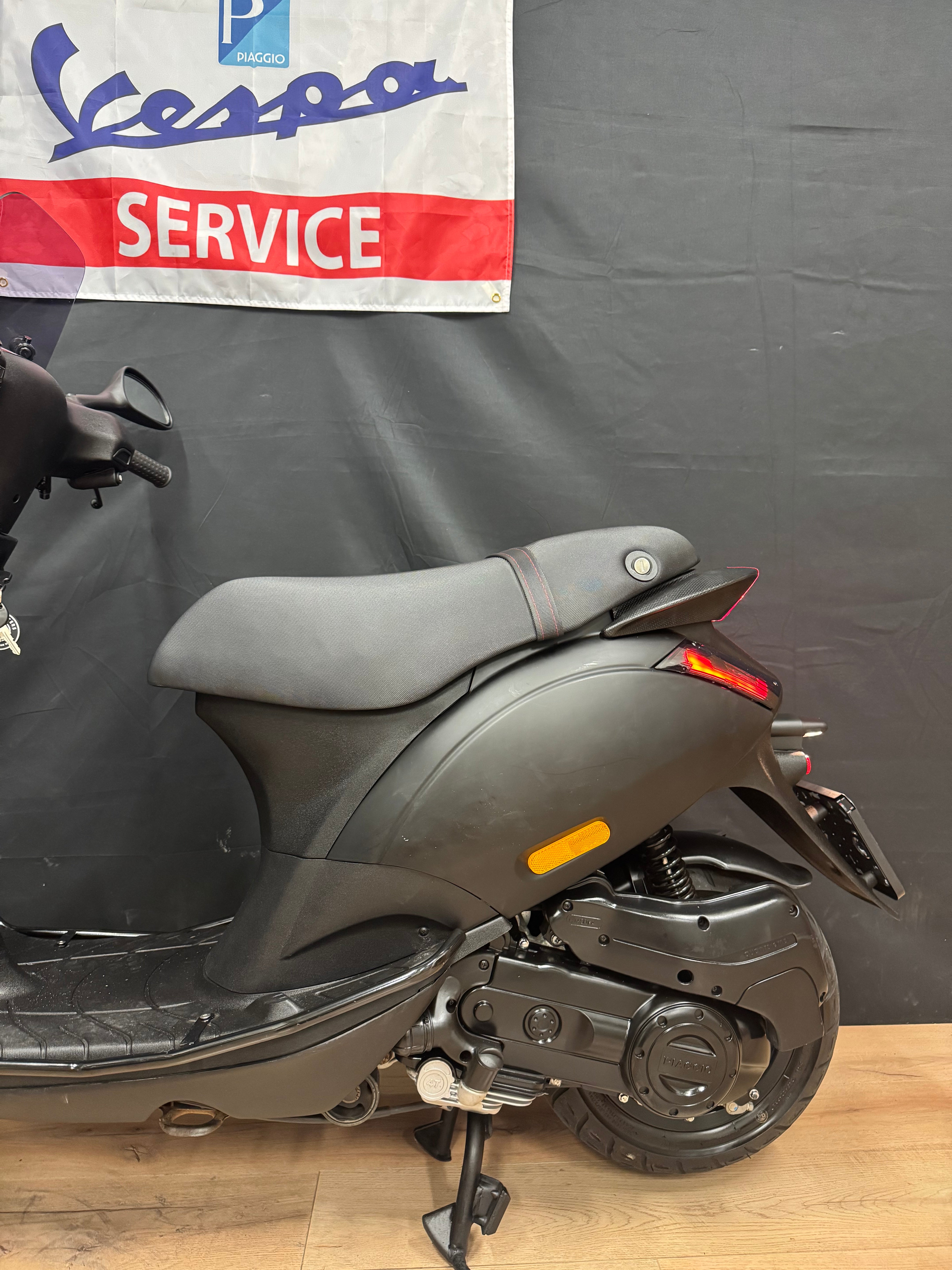 Piaggio Zip 50s | Full Option | Garantie | Brom / Snor