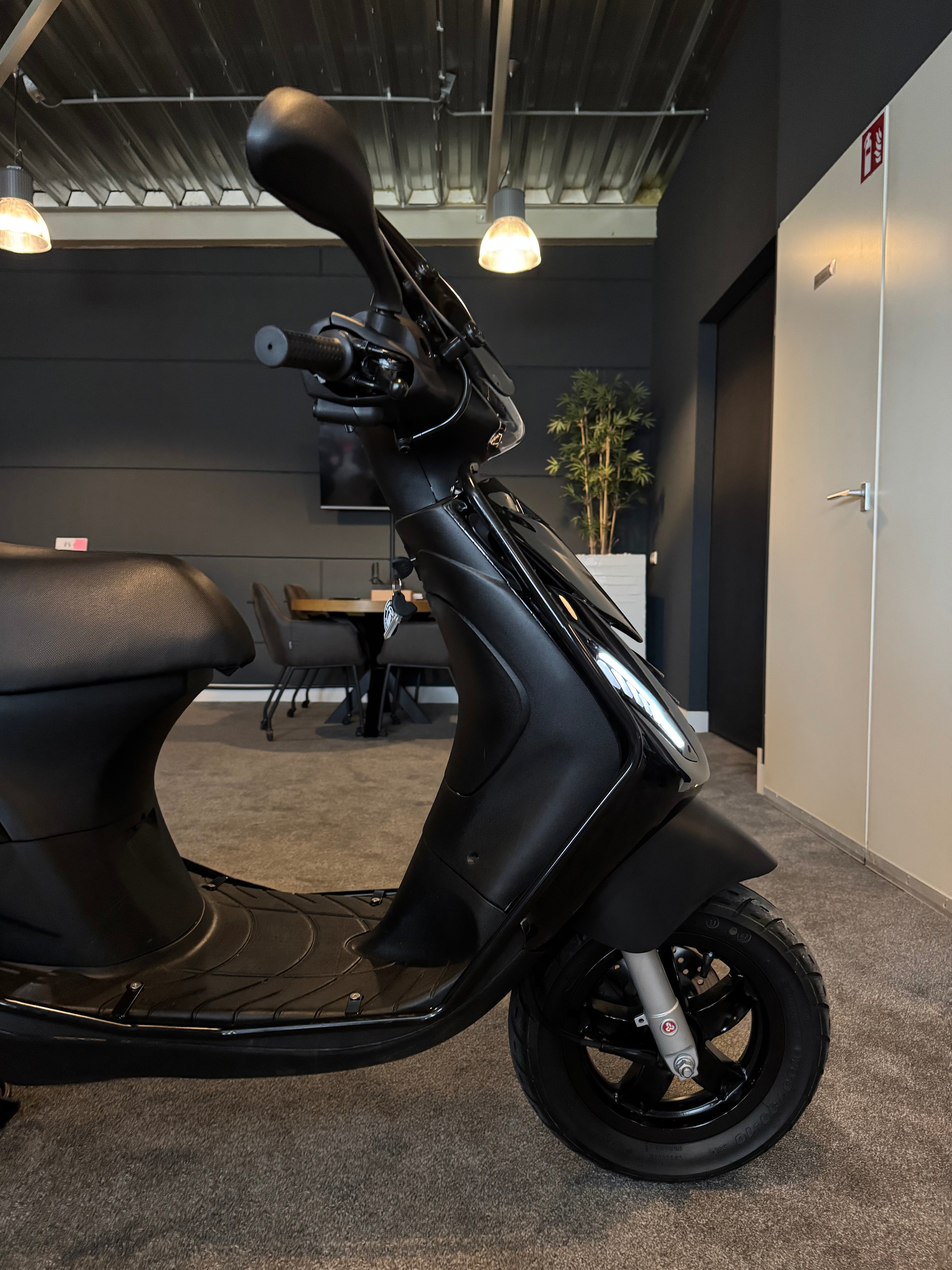 Piaggio Zip 50s | Nieuwstaat | Full option | 2024 | Brom