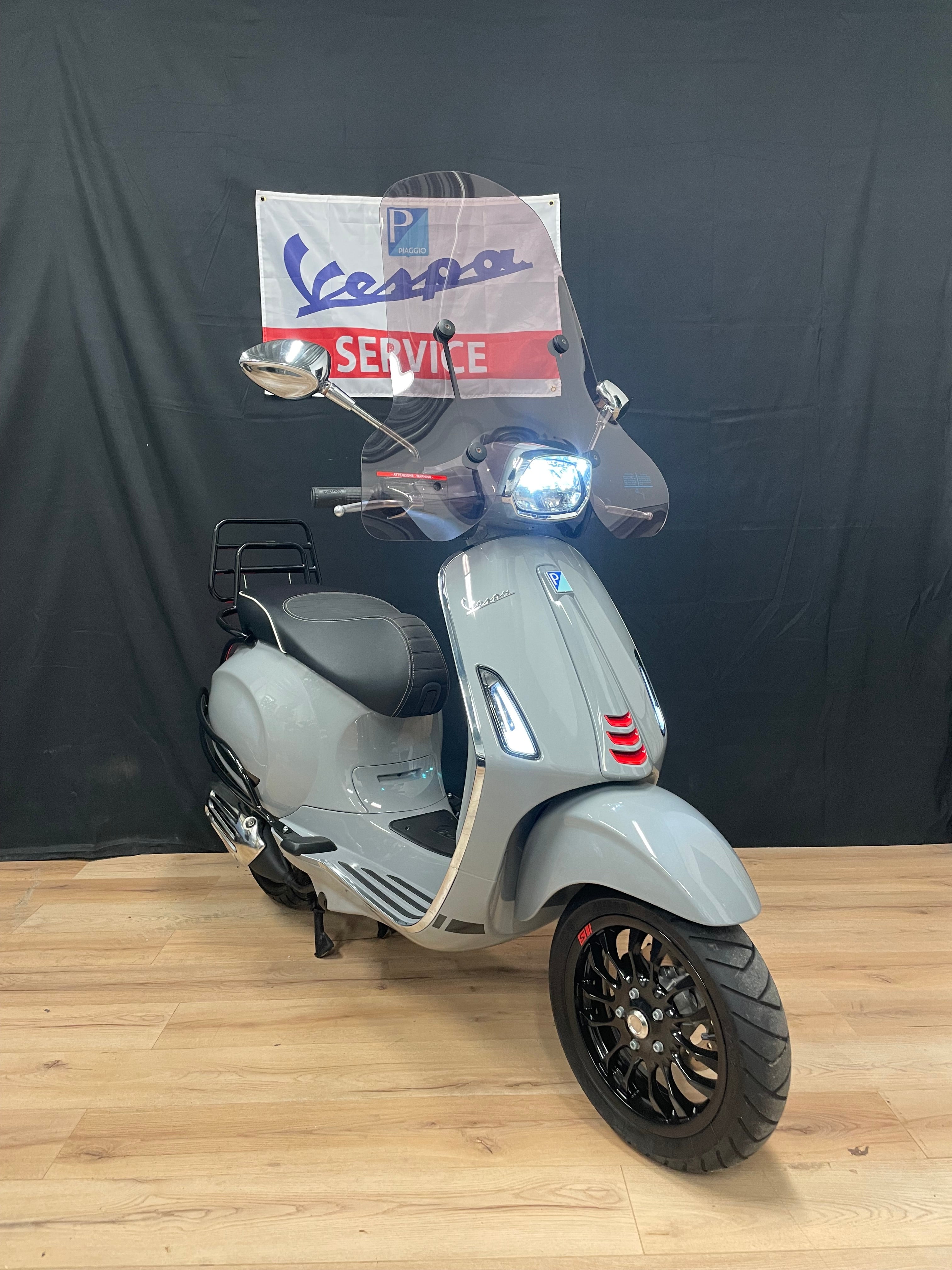 Vespa sprint 50S | Nieuwstaat | 1900km | Full option | IGET
