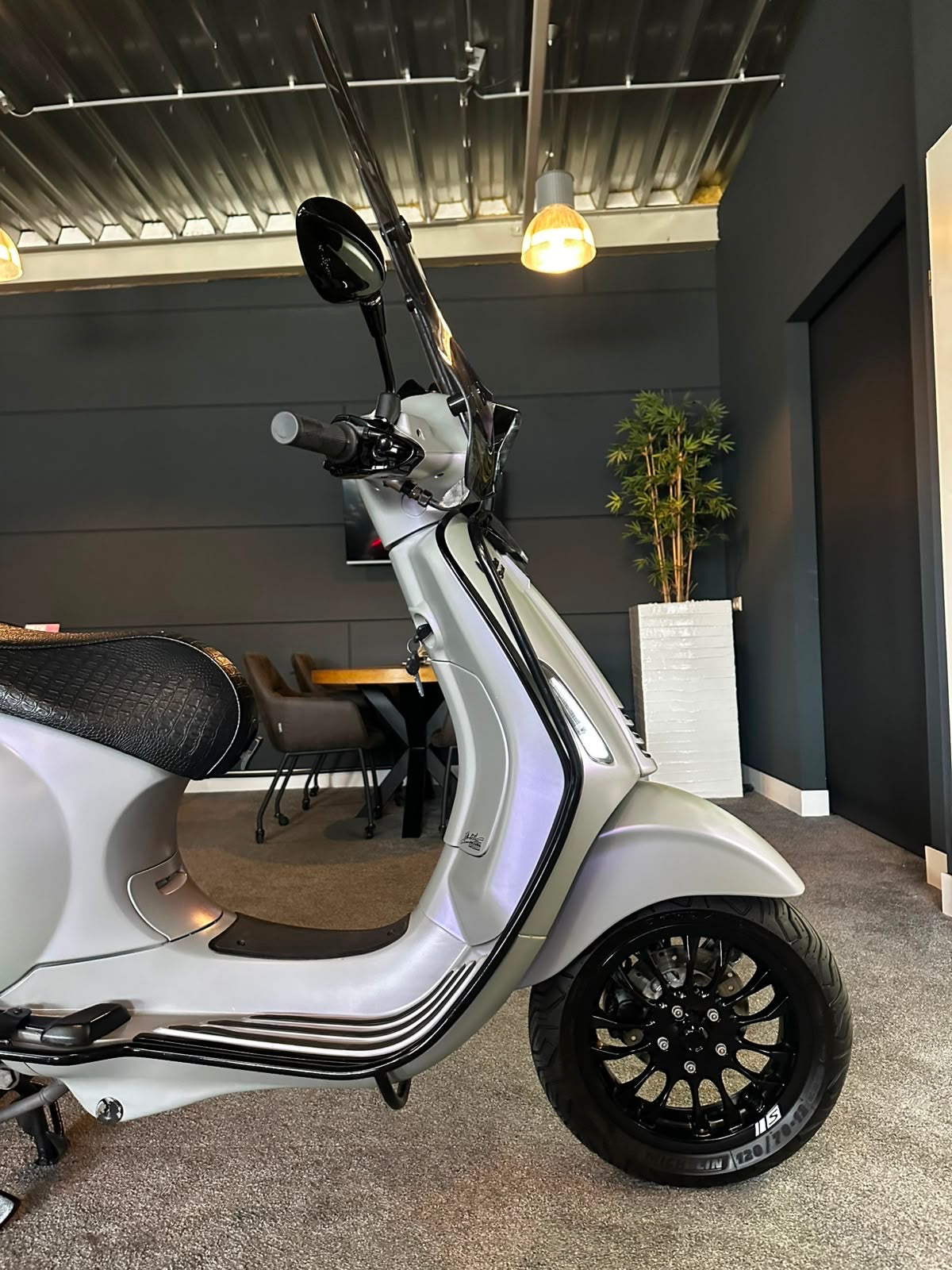 Vespa sprint 50s | Custom | Full option | Netjes | Garantie
