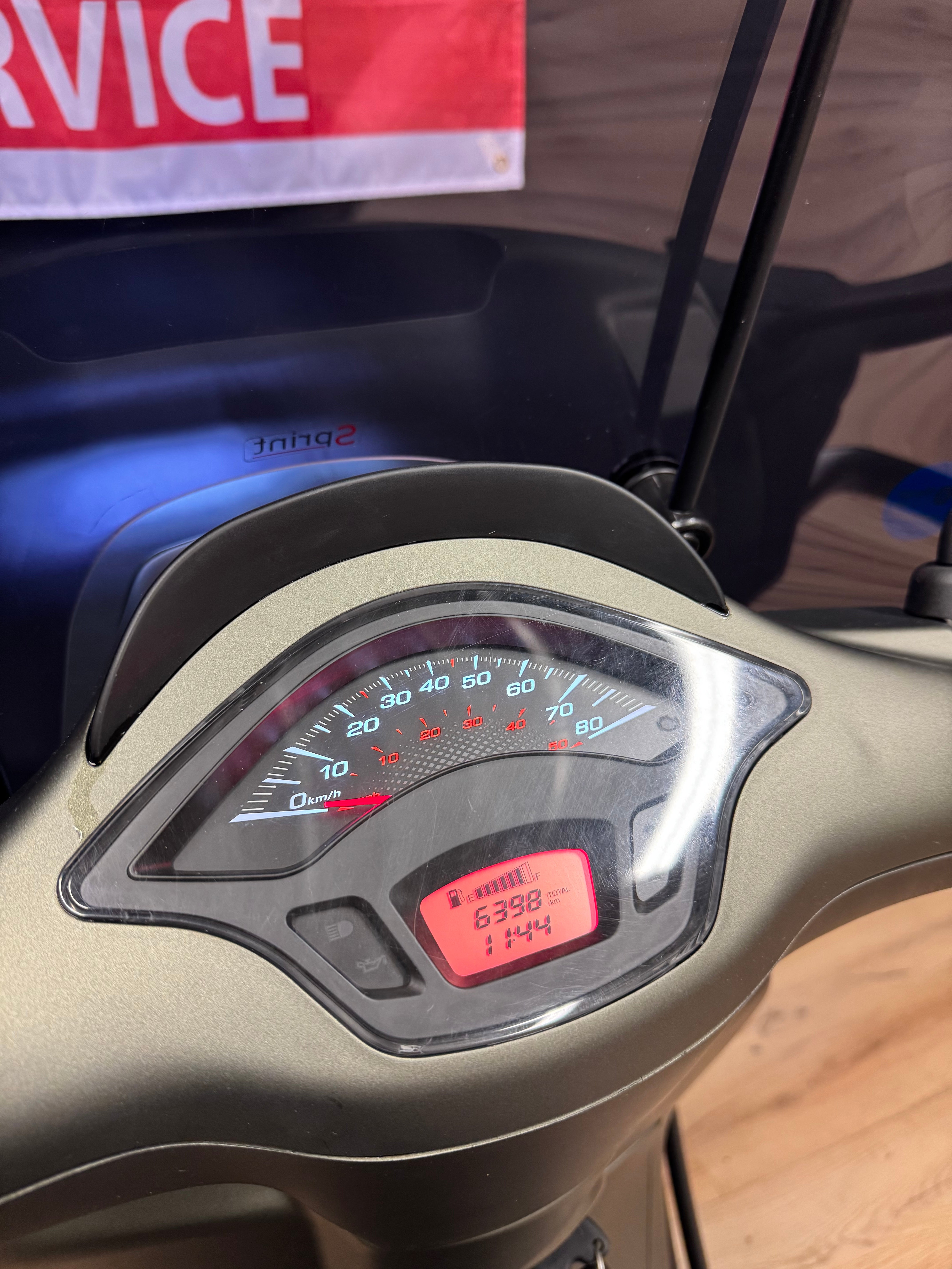 Vespa sprint 50s | Custom | Full option | Garnatie | Brom