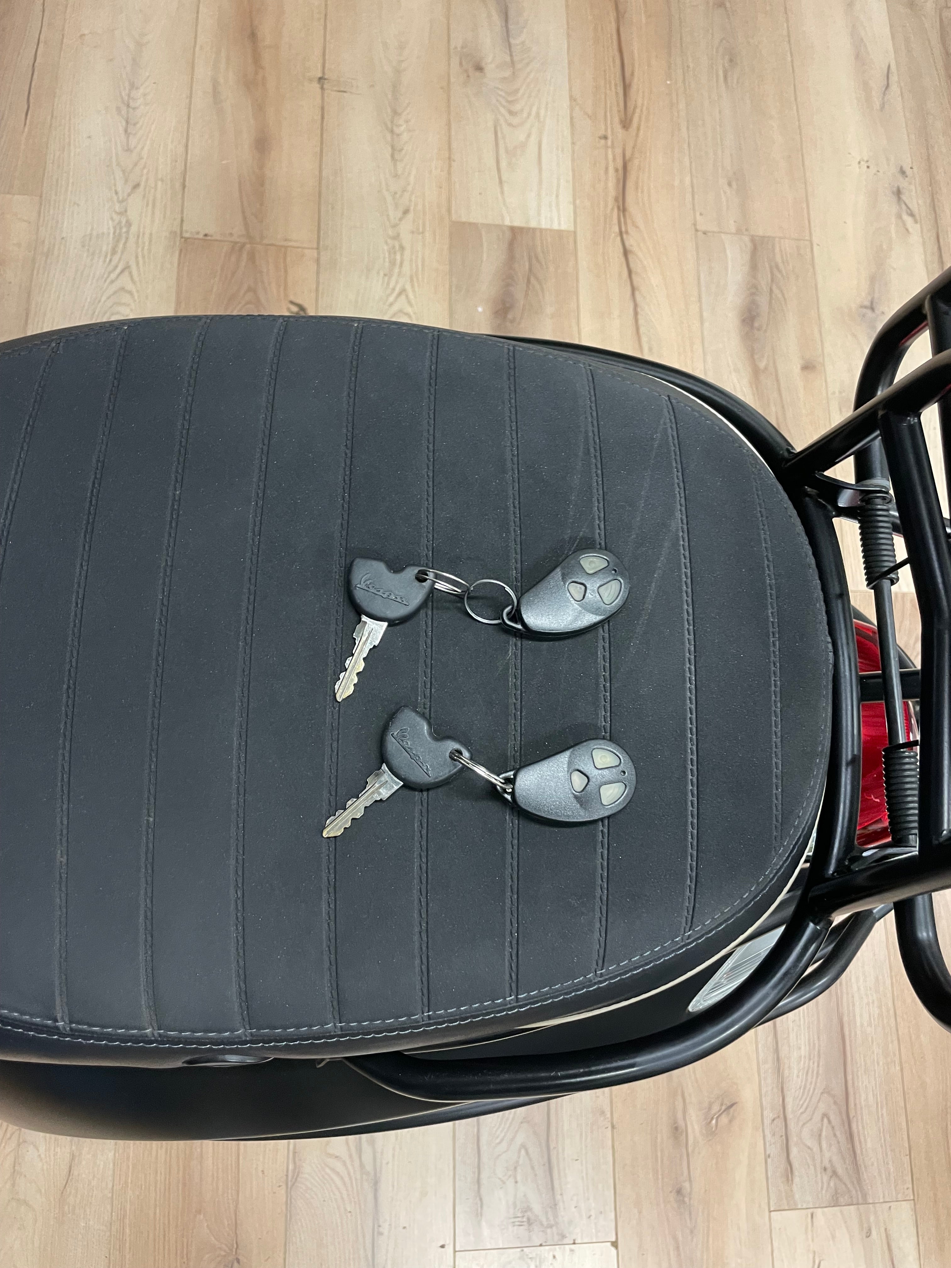 Vespa sprint 50S | Nieuwstaat | Garantie | Iget | option