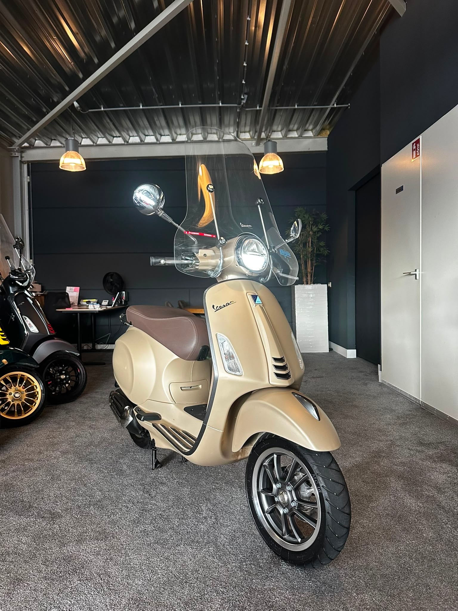 Vespa Primavera 50S | Limited edition | Garantie | 8000km