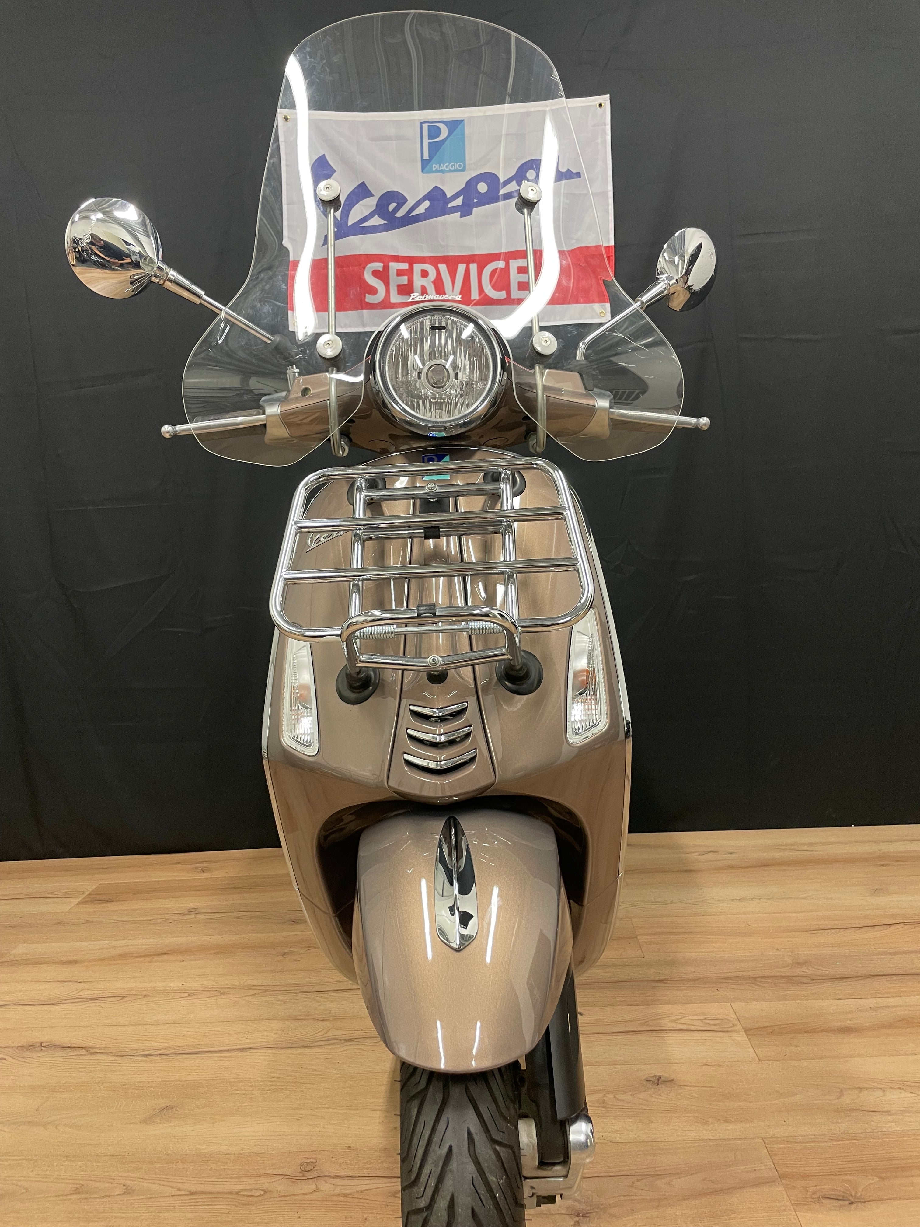 Vespa Primavera 50 - 4800km - Zeer nette staat - Garantie