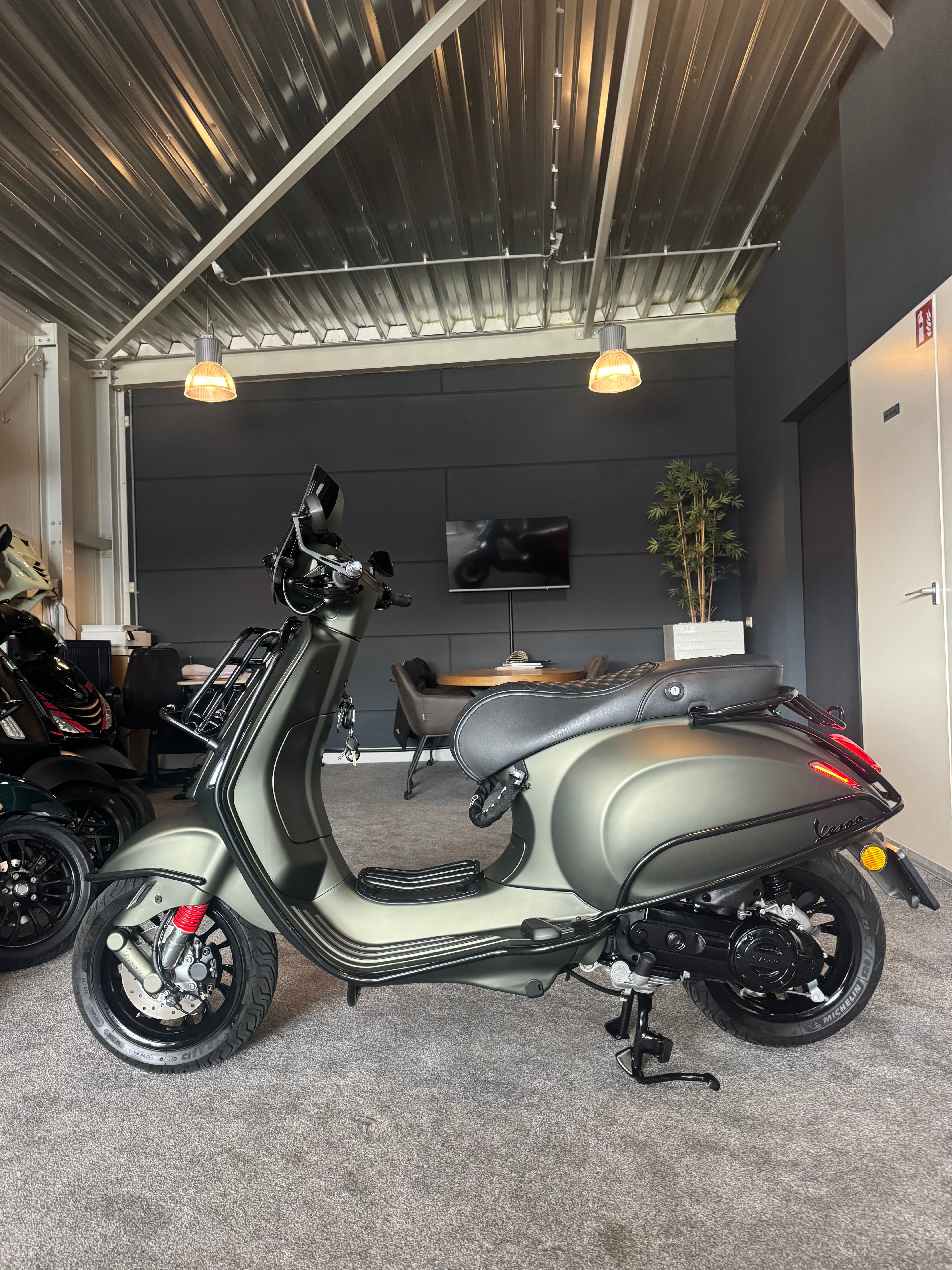Vespa sprint 50s | Custom | Brom | Full option | 1400km