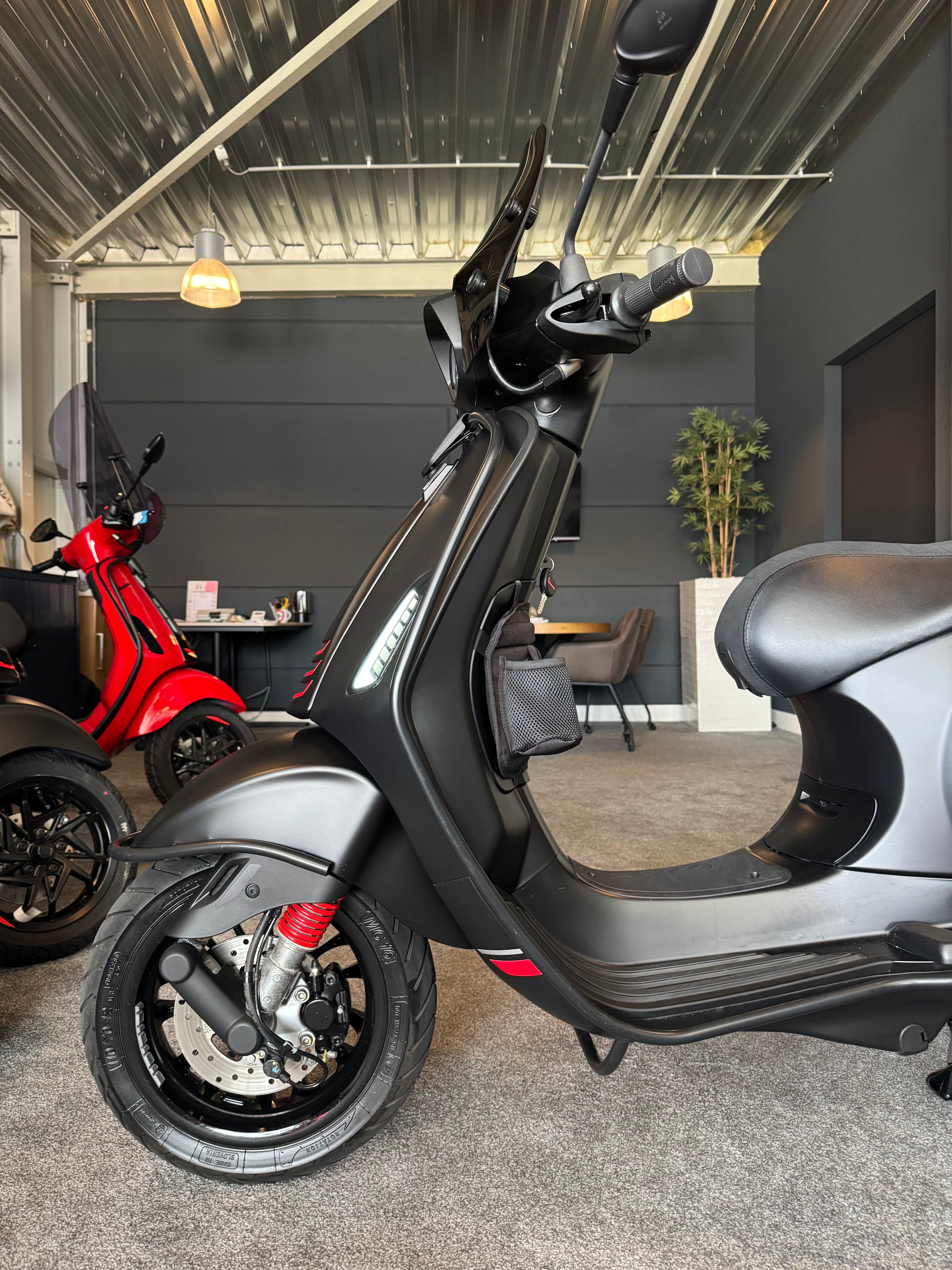 Vespa Sprint 50s | 2023 | Full option | 1e eig| Brom | Garantie