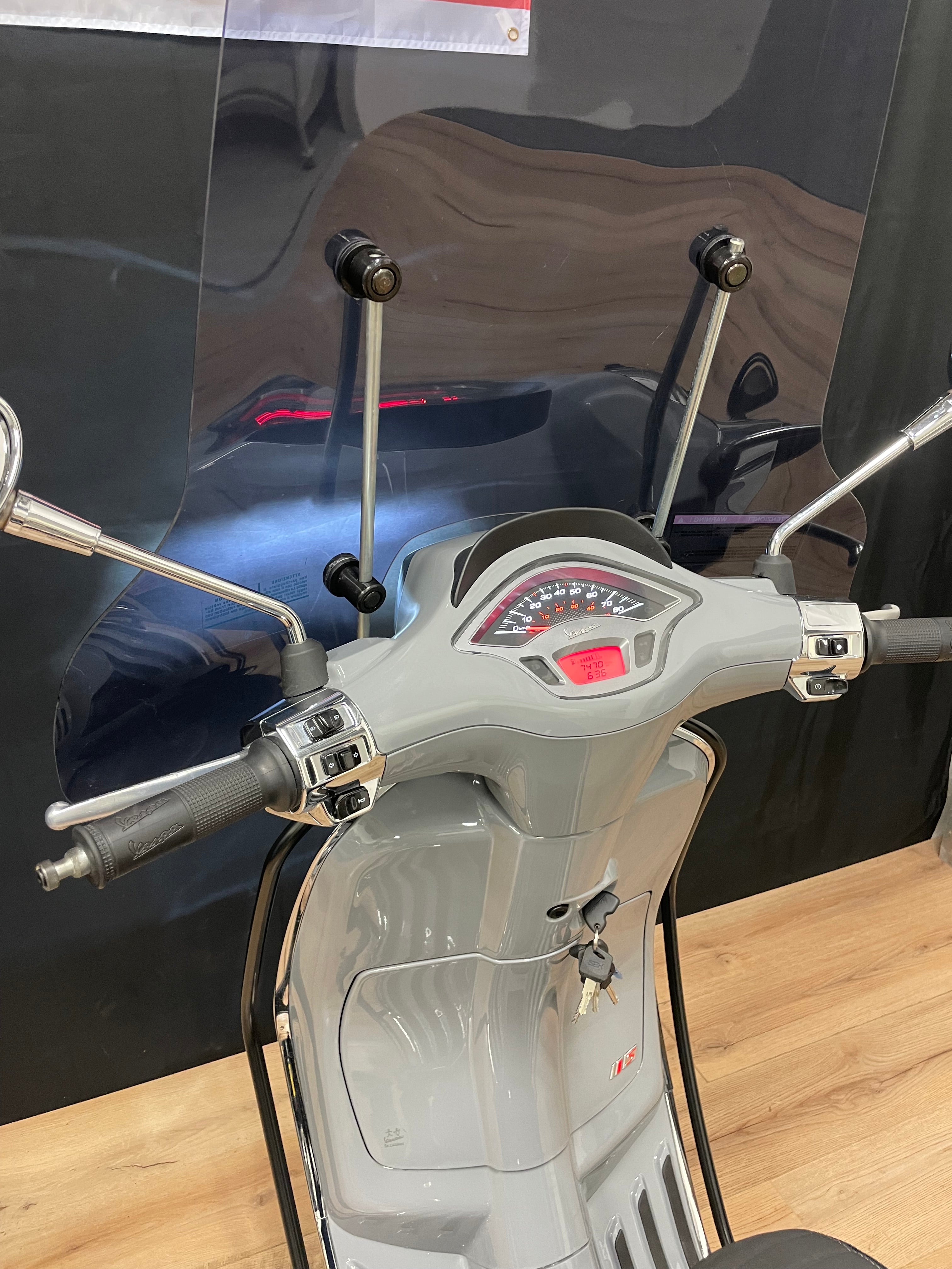 Vespa sprint 50S | Nieuwstaat | IGET | Garantie | Brom/Snor