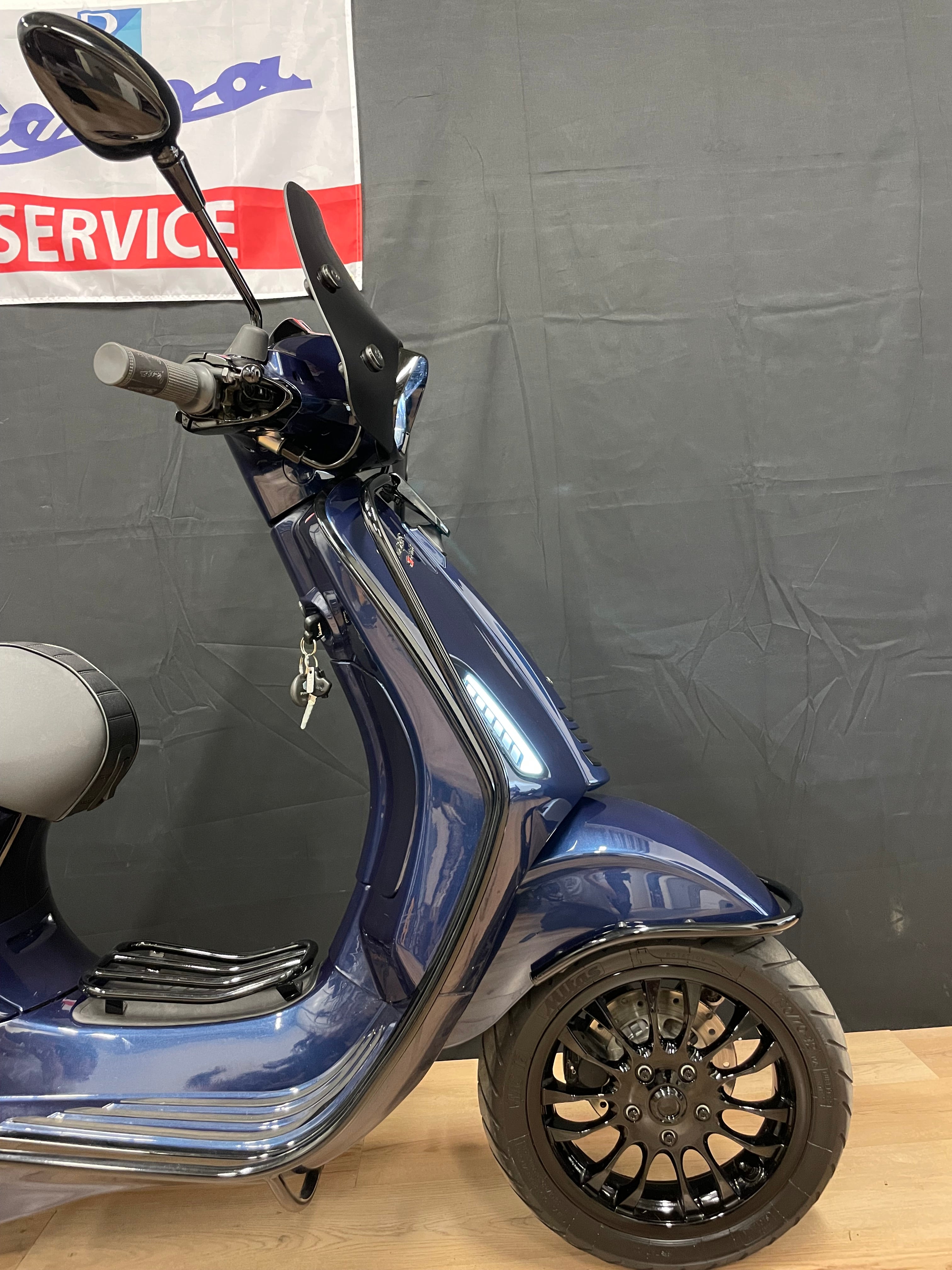 Vespa sprint | Custom - Full option - IGET E4 - 1e eigenaar