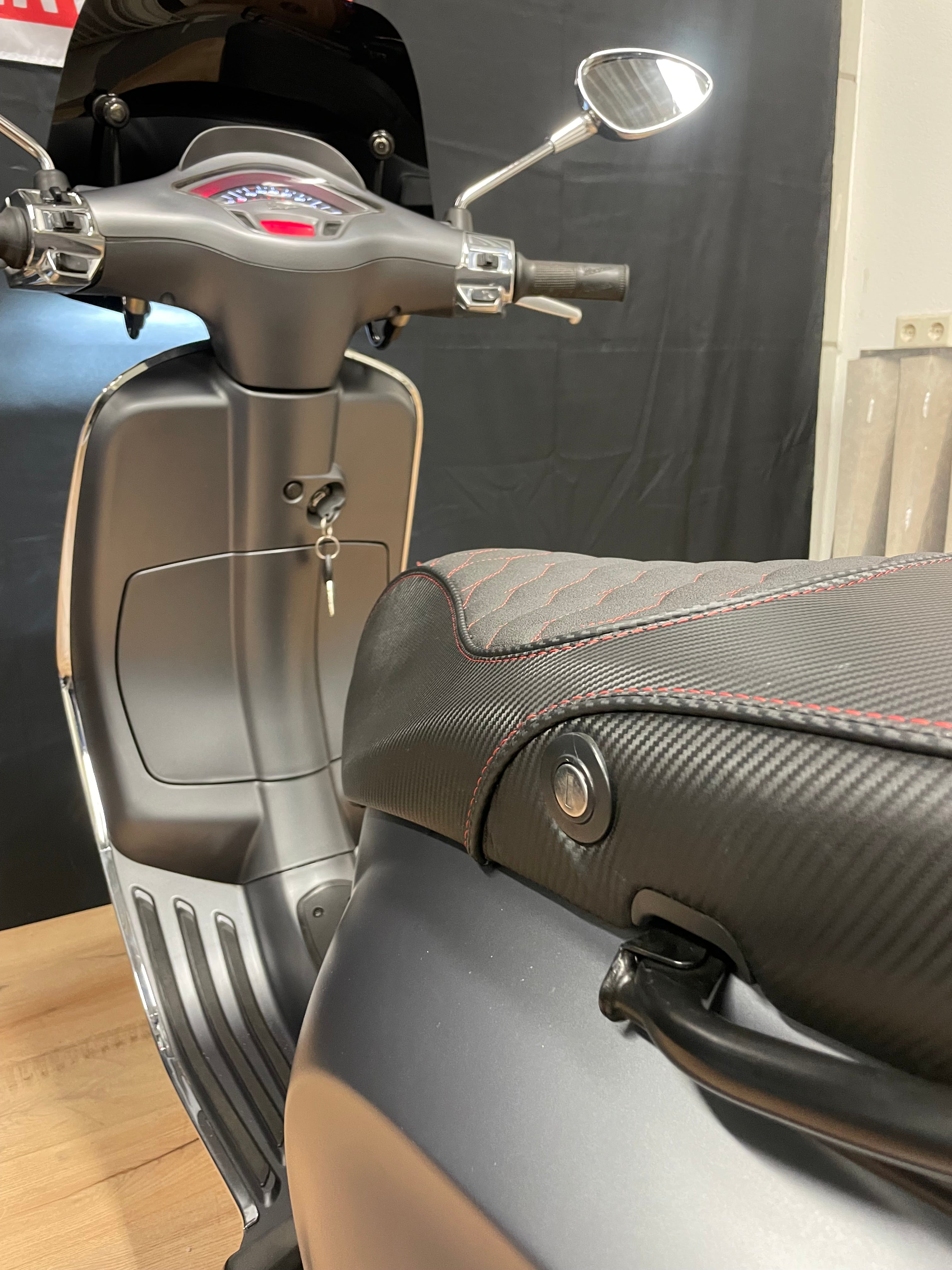 Vespa sprint 50S | Nieuwstaat | Garantie | Iget | option