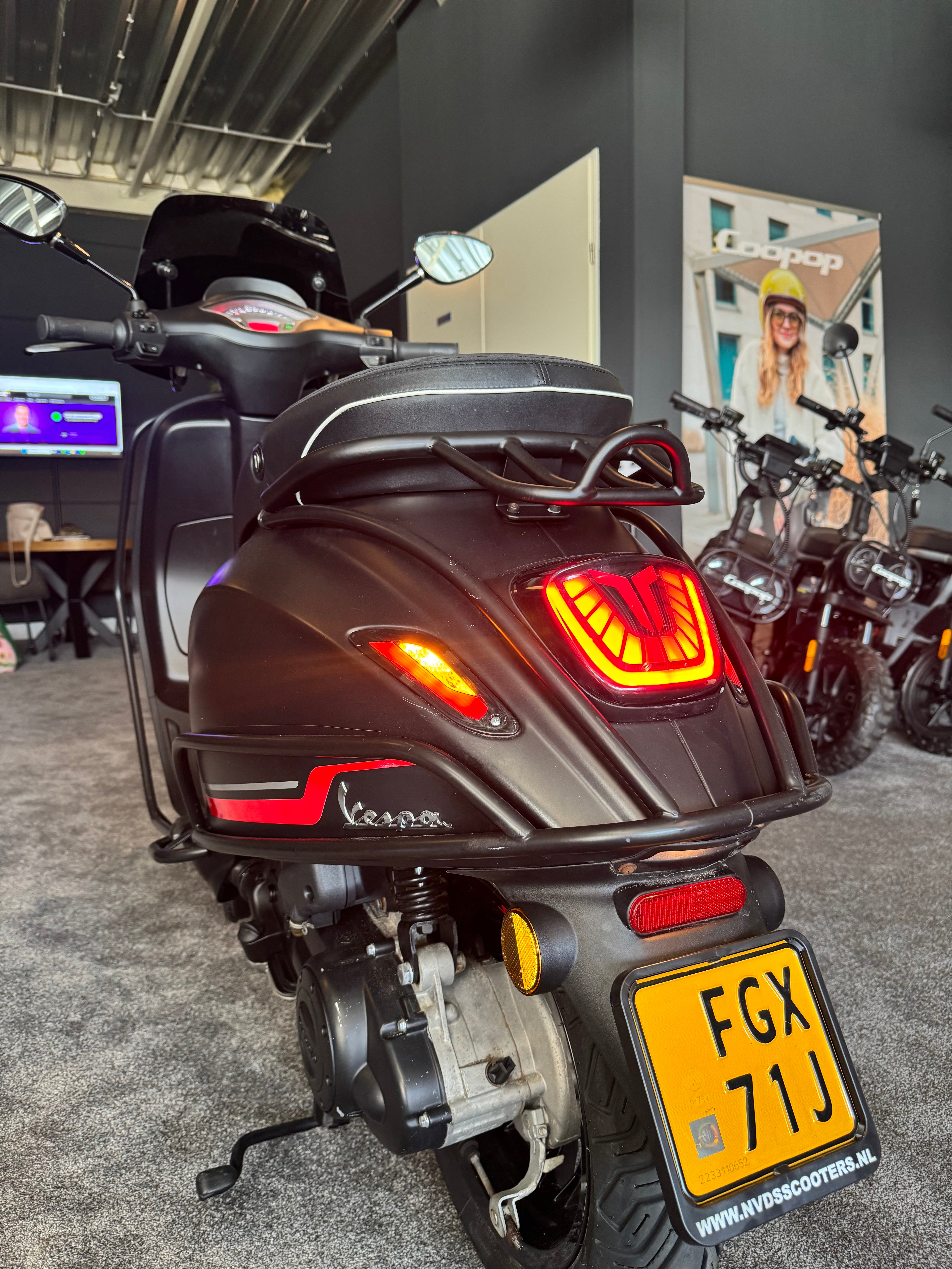 Vespa sprint 50S | Full option | Brom | Garantie