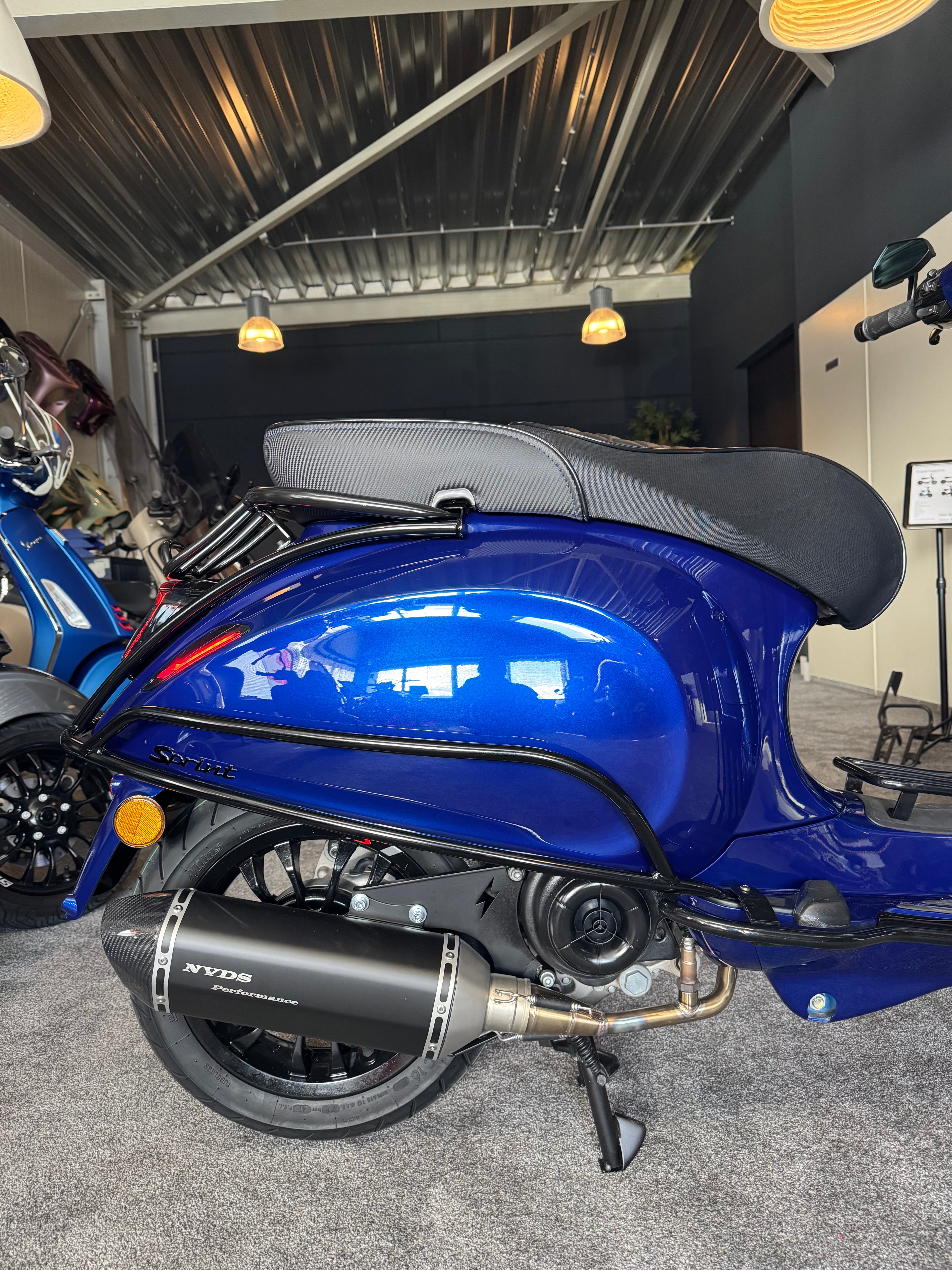 Vespa sprint 50S | Custom | Full option | Nieuwstaat |3000km