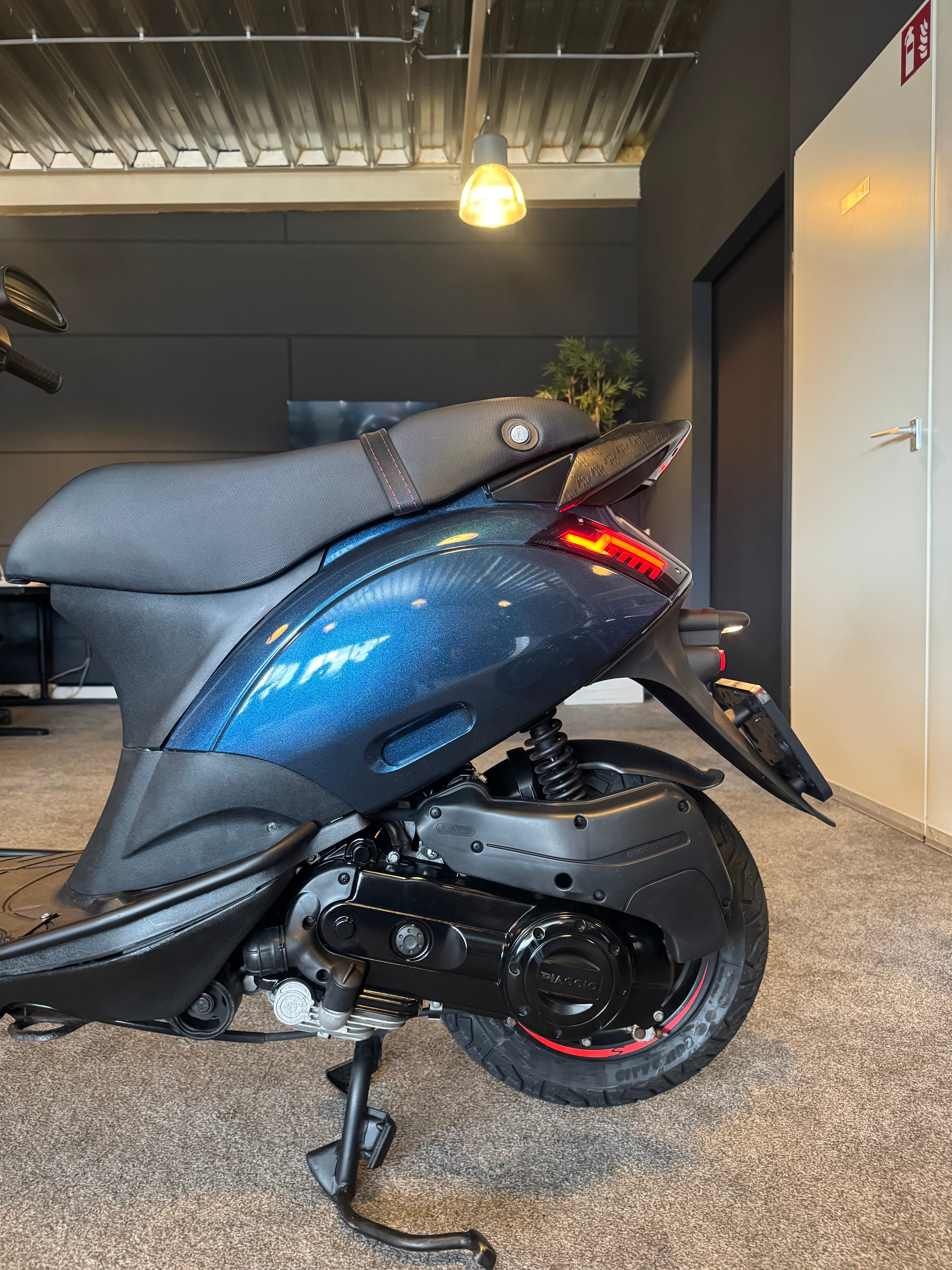 Piaggio Zip 50S | Full option | Brom | 1e eigenaar | Garantie