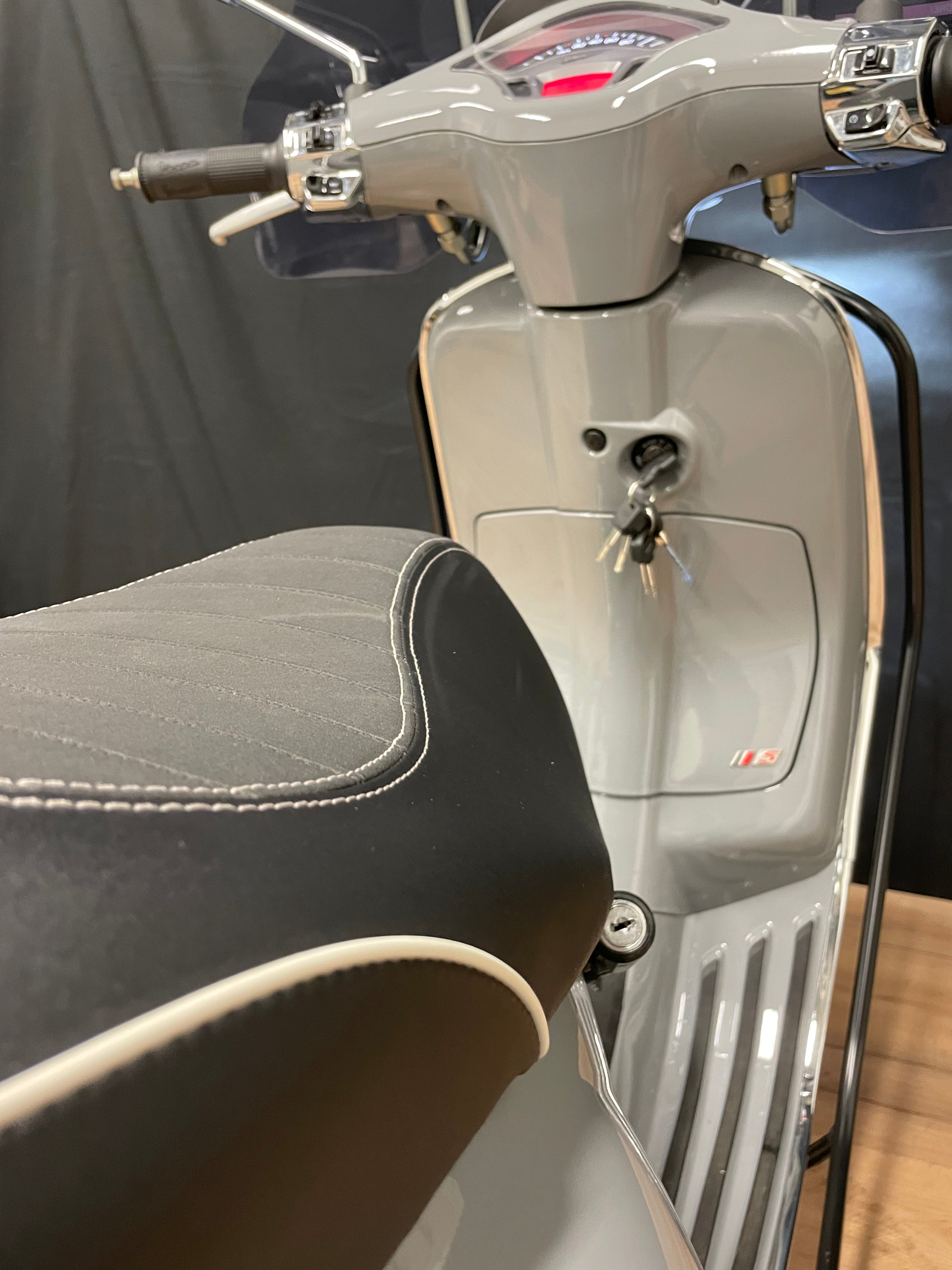 Vespa sprint 50S | Nieuwstaat | IGET | Garantie | Brom/Snor