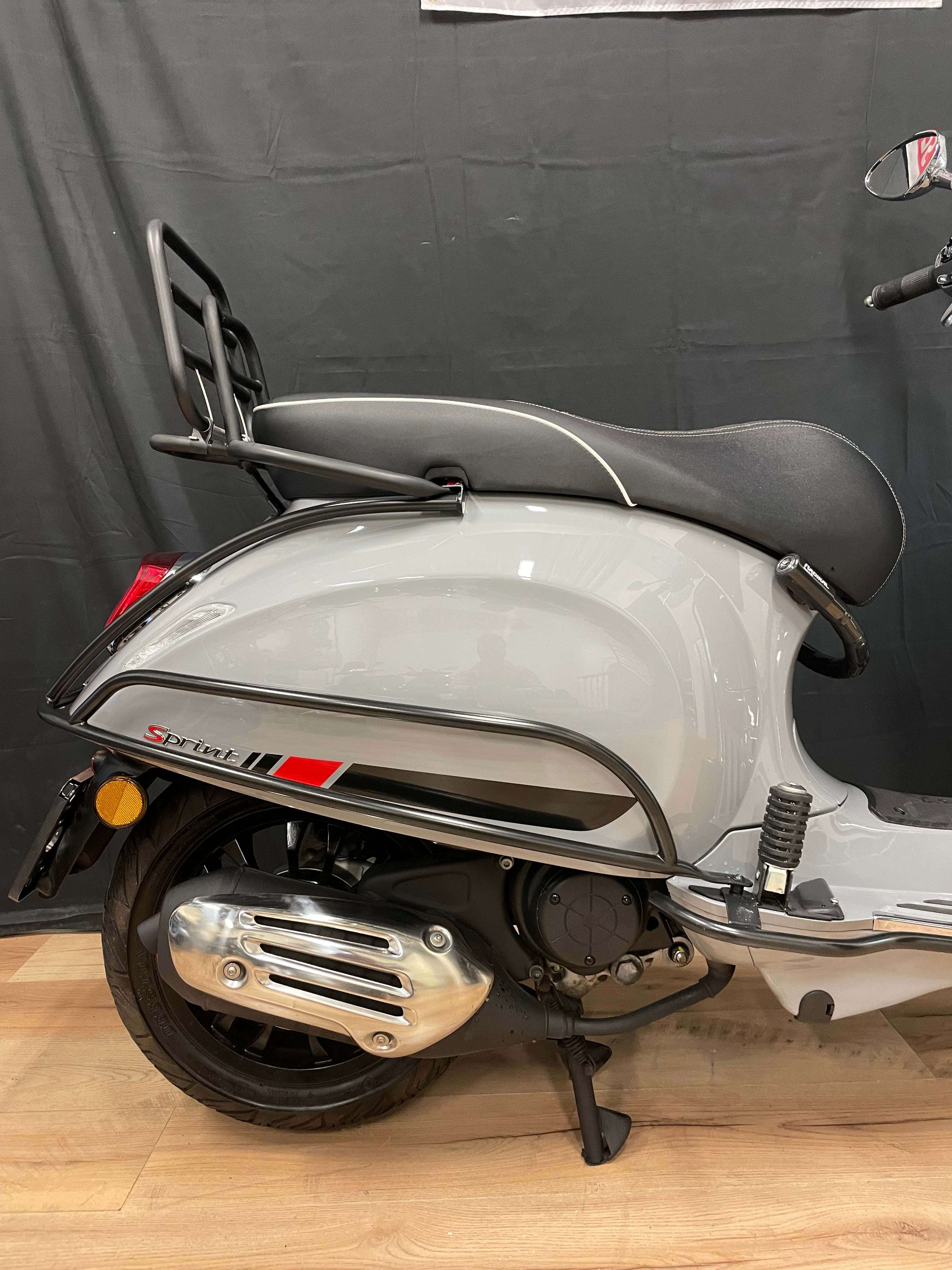 Vespa sprint 50S | Nieuwstaat | IGET | Garantie | Brom/Snor