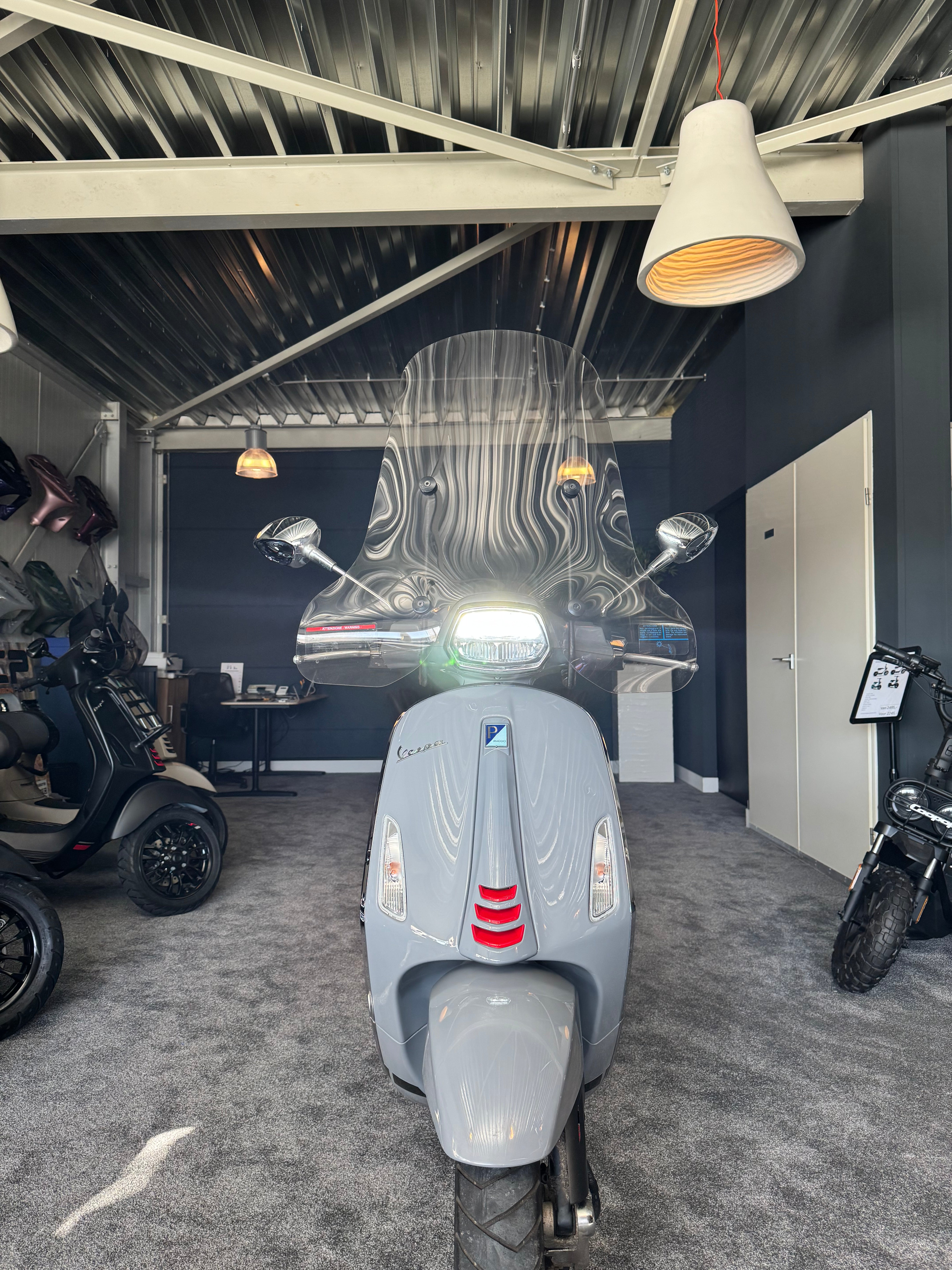 Vespa sprint 50s | Nardo | Garantie | Dealer onderhouden
