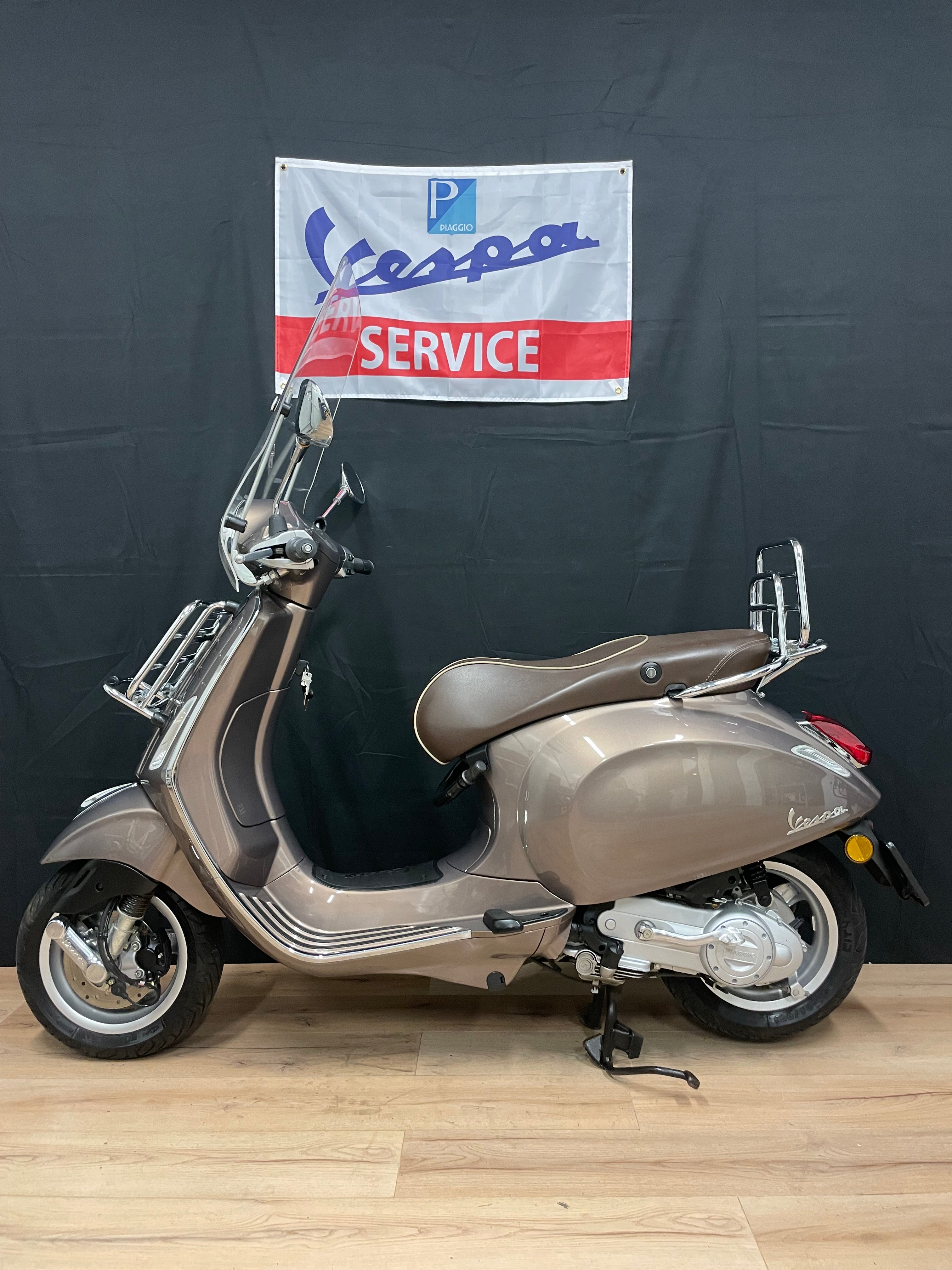 Vespa Primavera 50 - 4800km - Zeer nette staat - Garantie