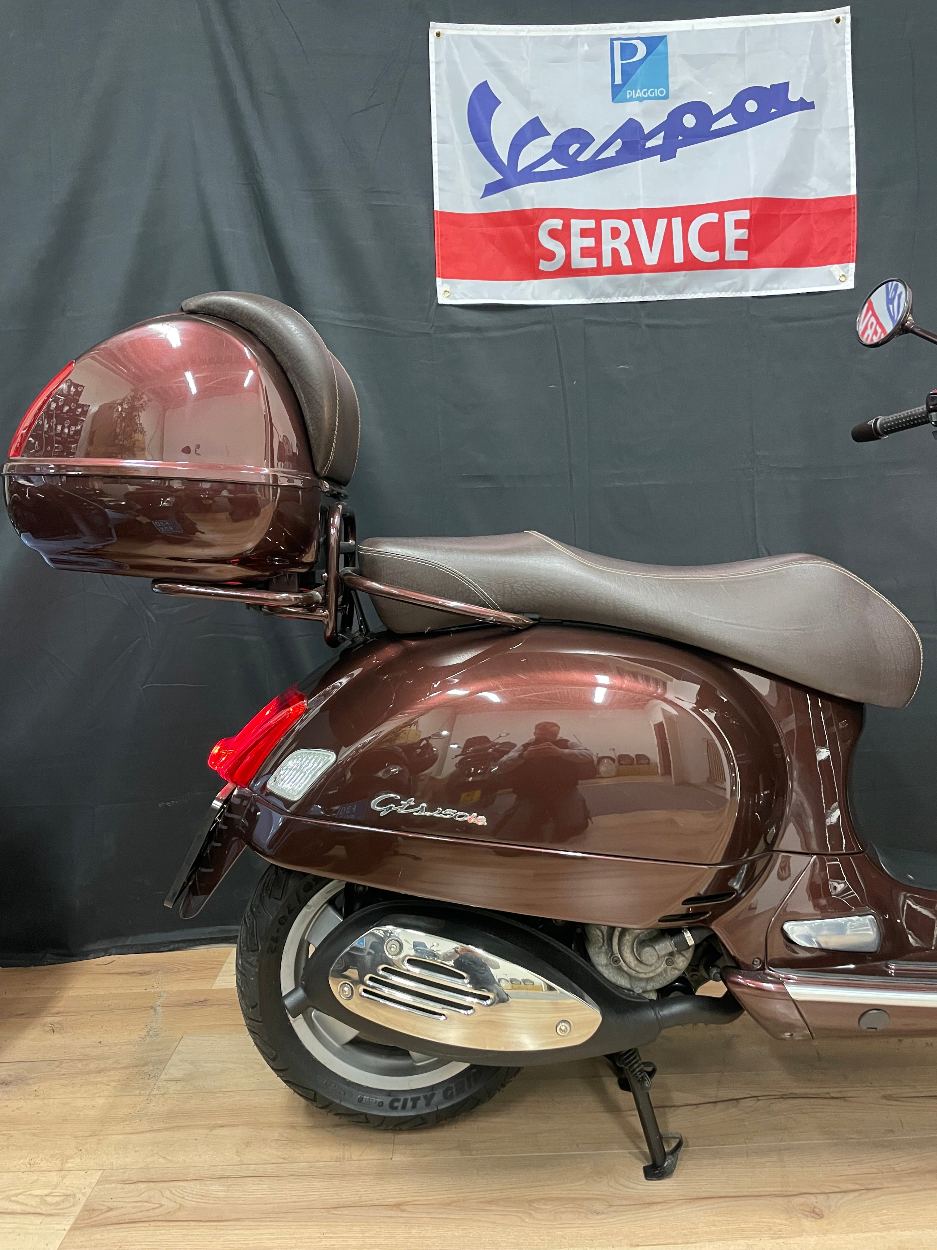 Vespa GTS 250 ie | Garantie | Zeer nette staat | Opties