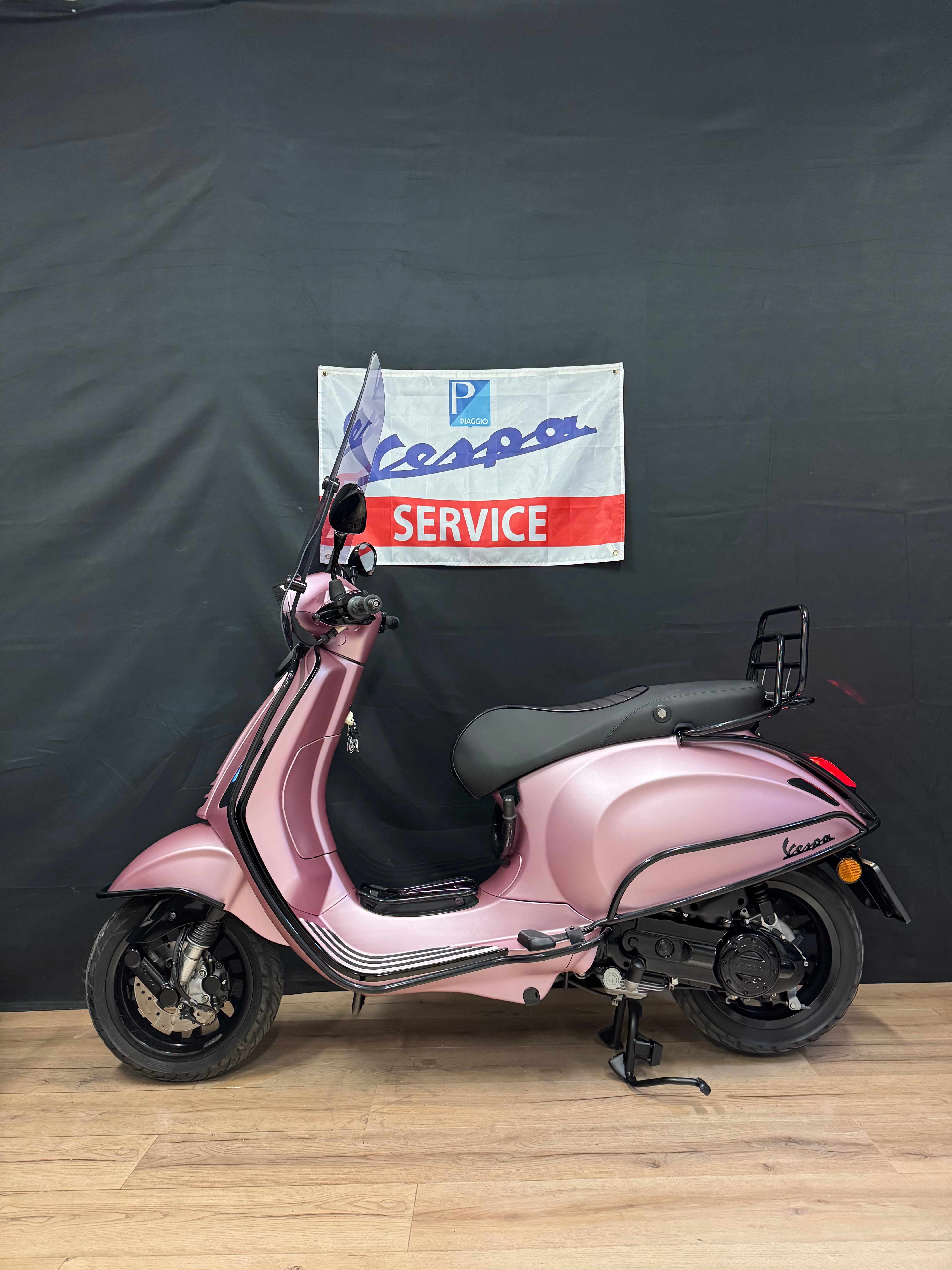 Vespa sprint 50s | Custom | Full option | Garantie | Brom