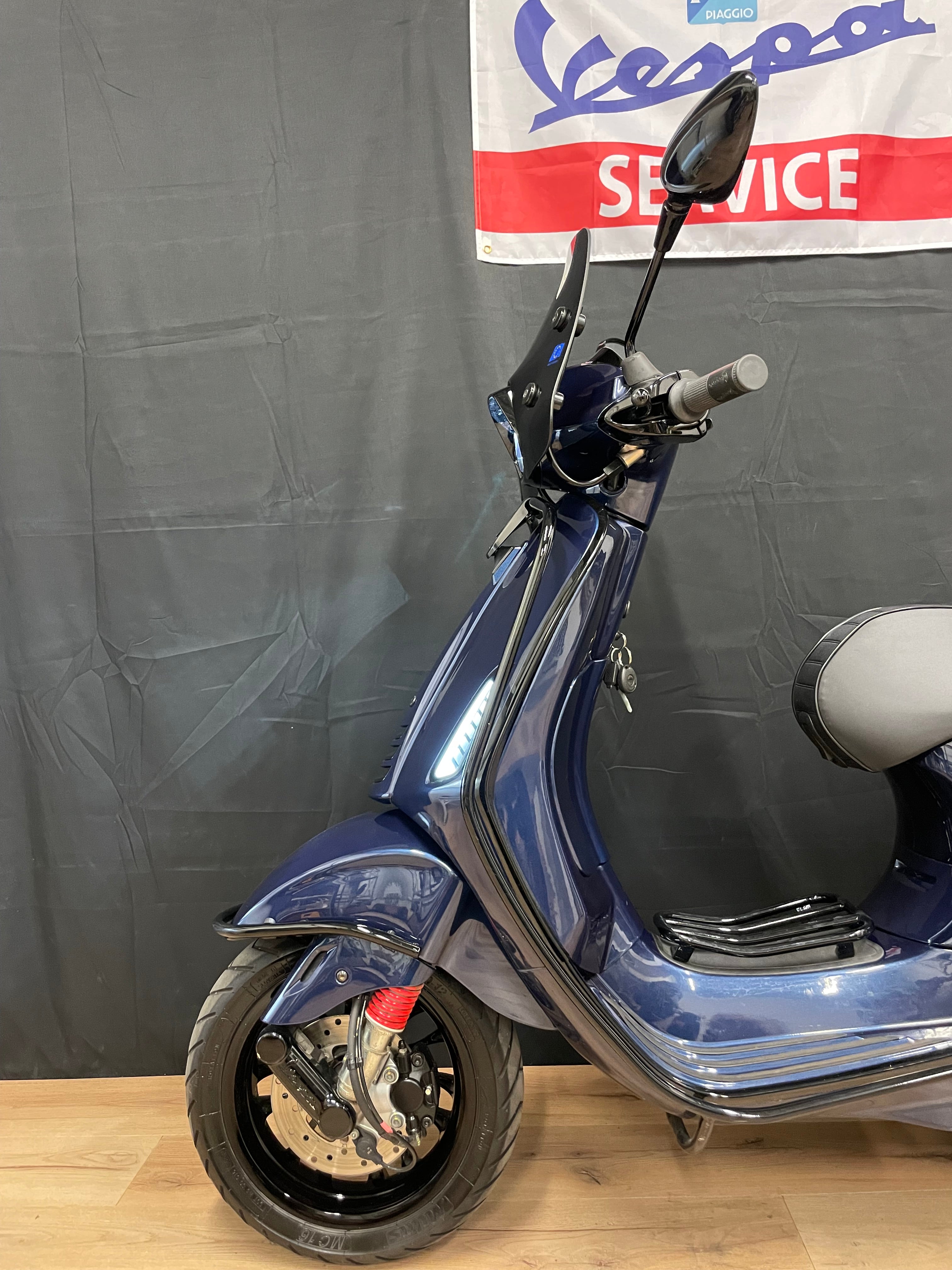 Vespa sprint | Custom - Full option - IGET E4 - 1e eigenaar