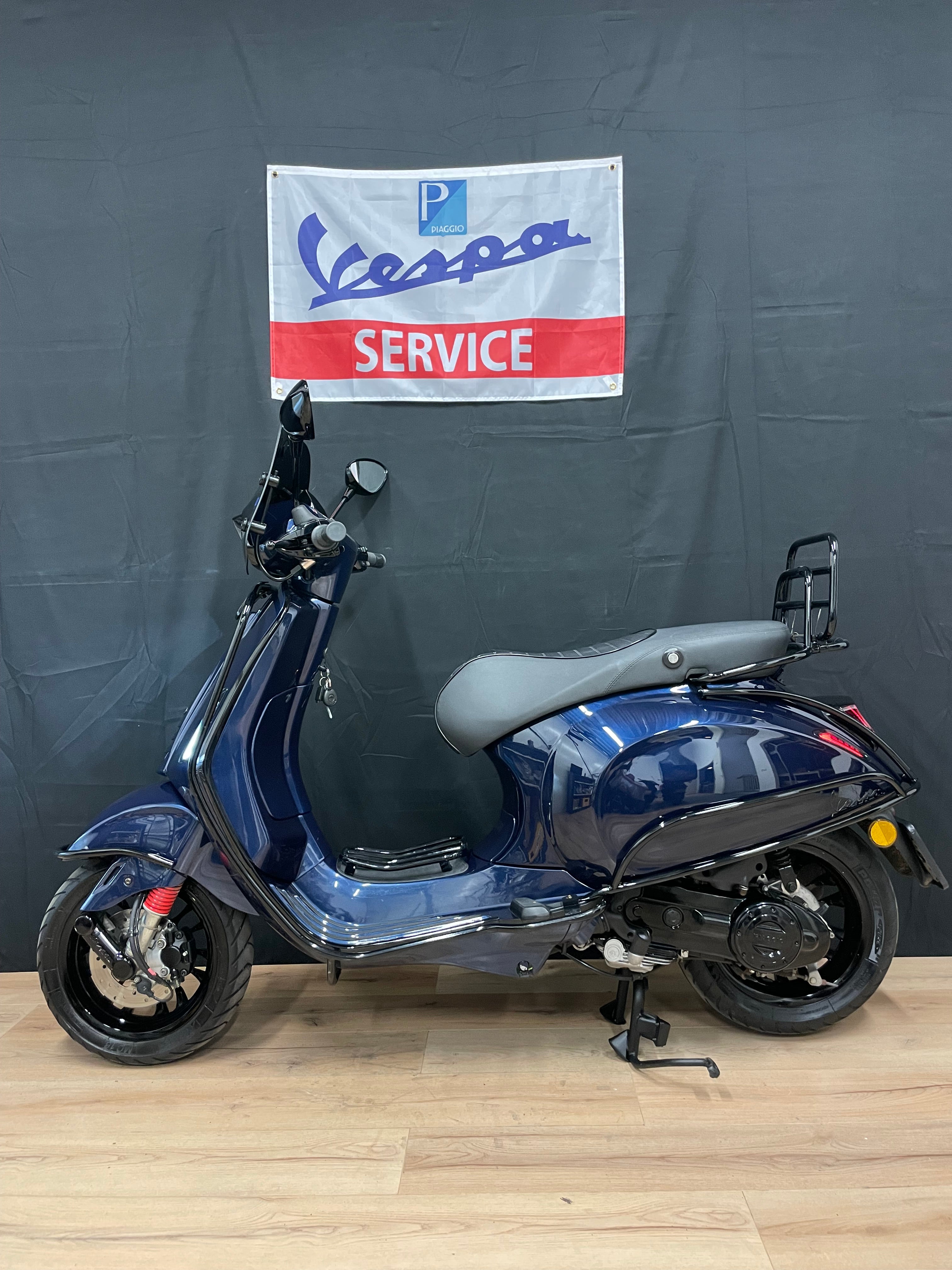 Vespa sprint | Custom - Full option - IGET E4 - 1e eigenaar