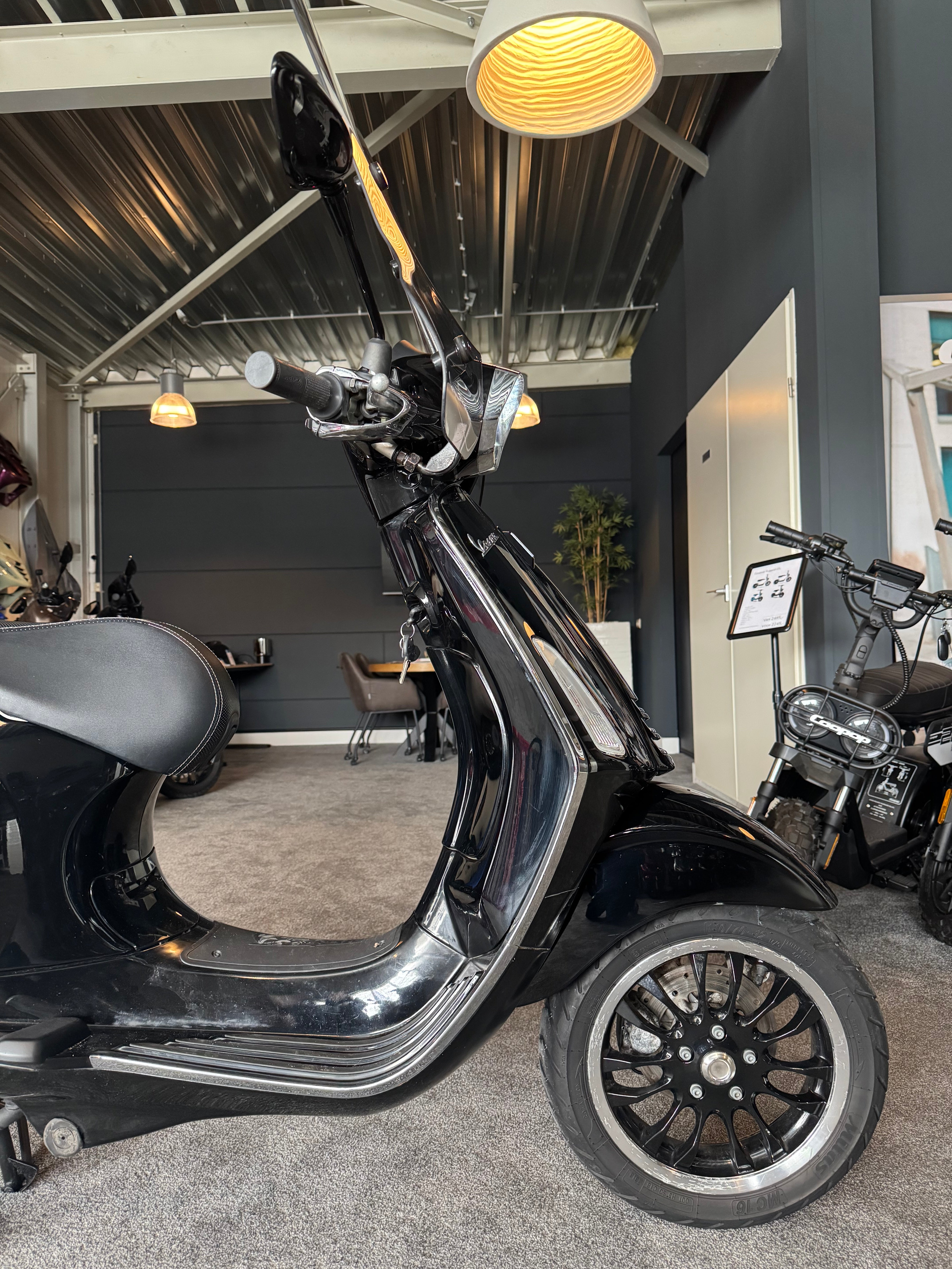 Vespa sprint 50S | Brom | 2020 | Garantie | 2e eigenaar