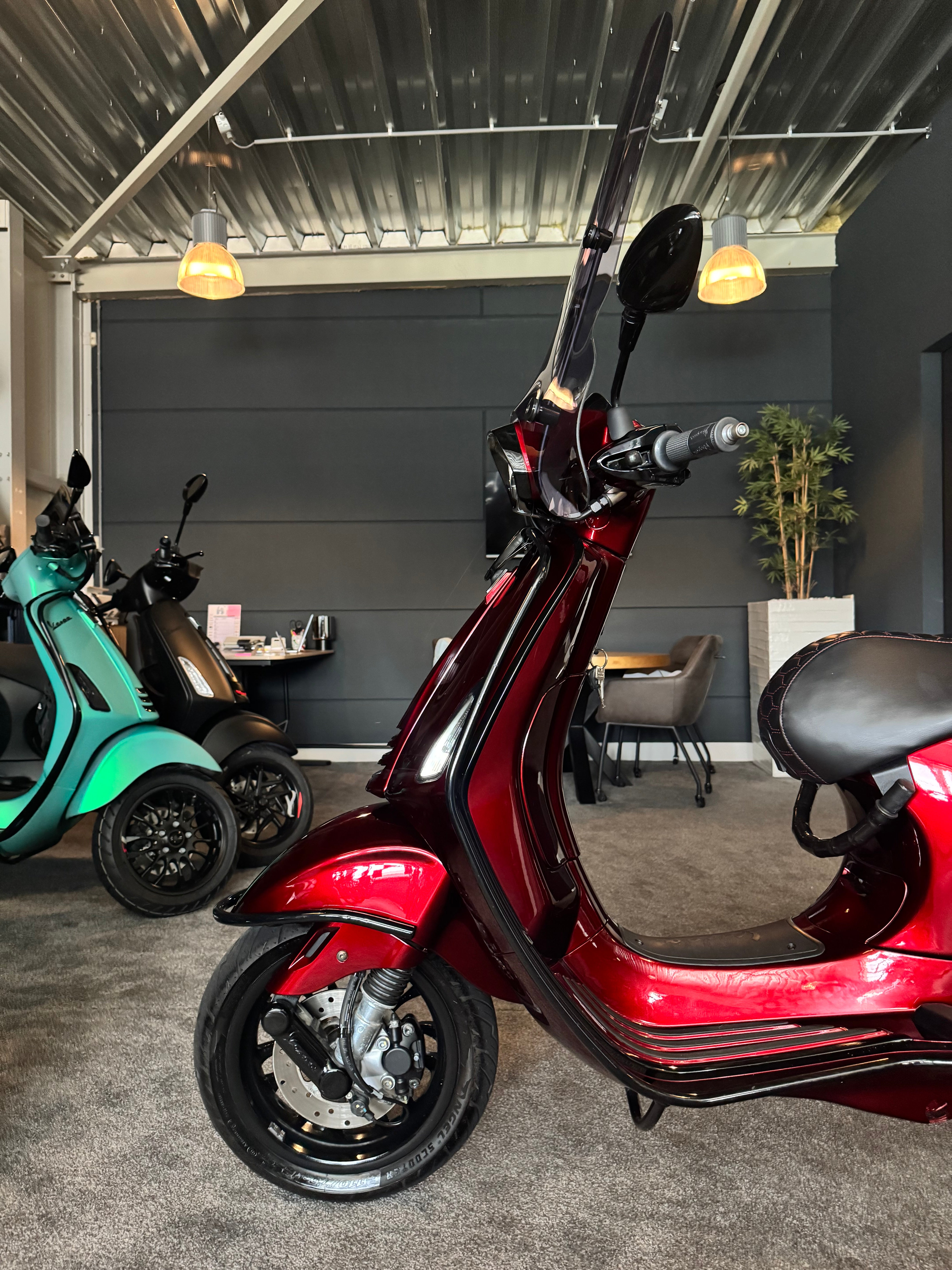 Vespa Sprint 50S | Custom | Full option | 1e eigenaar | Garantie
