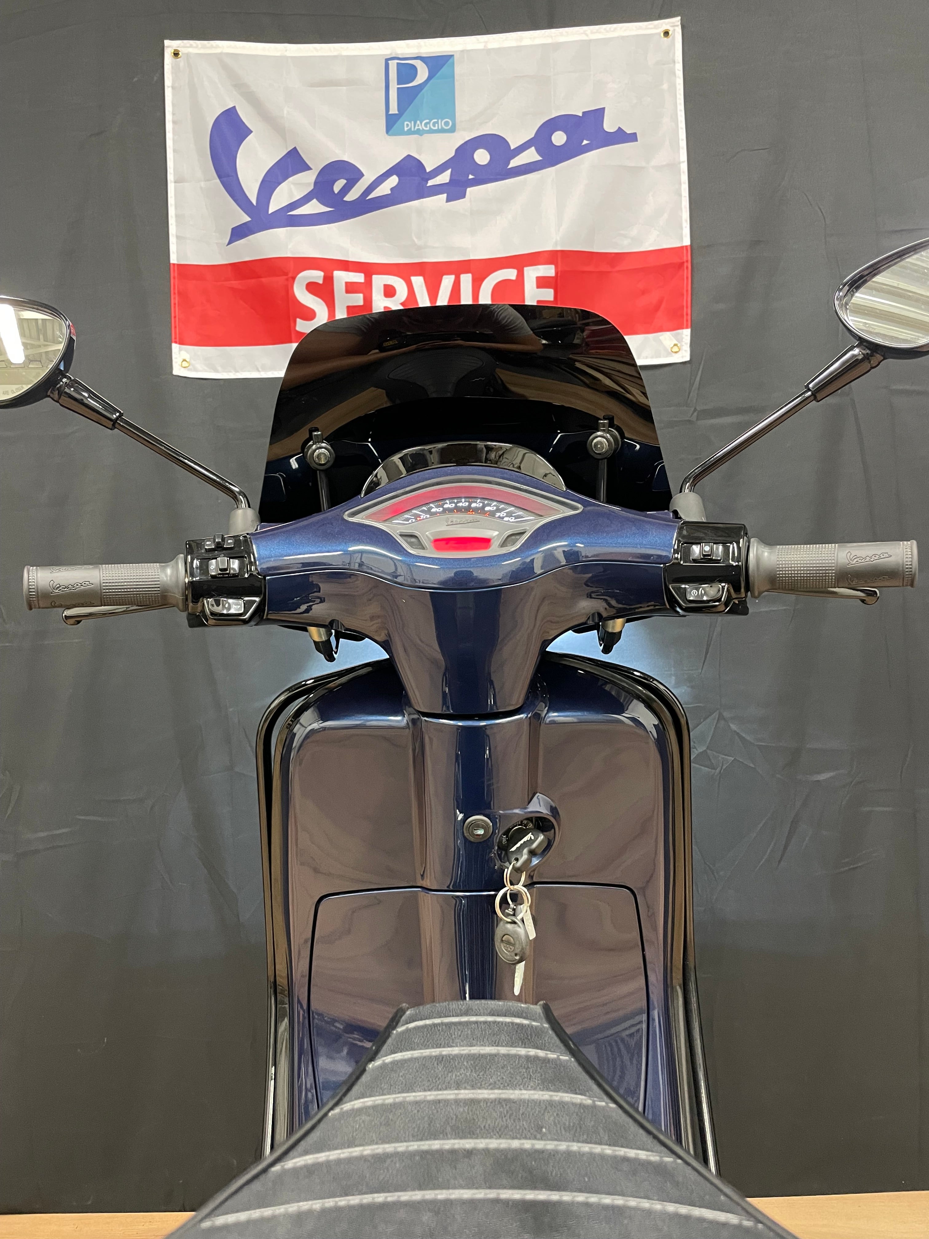 Vespa sprint | Custom - Full option - IGET E4 - 1e eigenaar