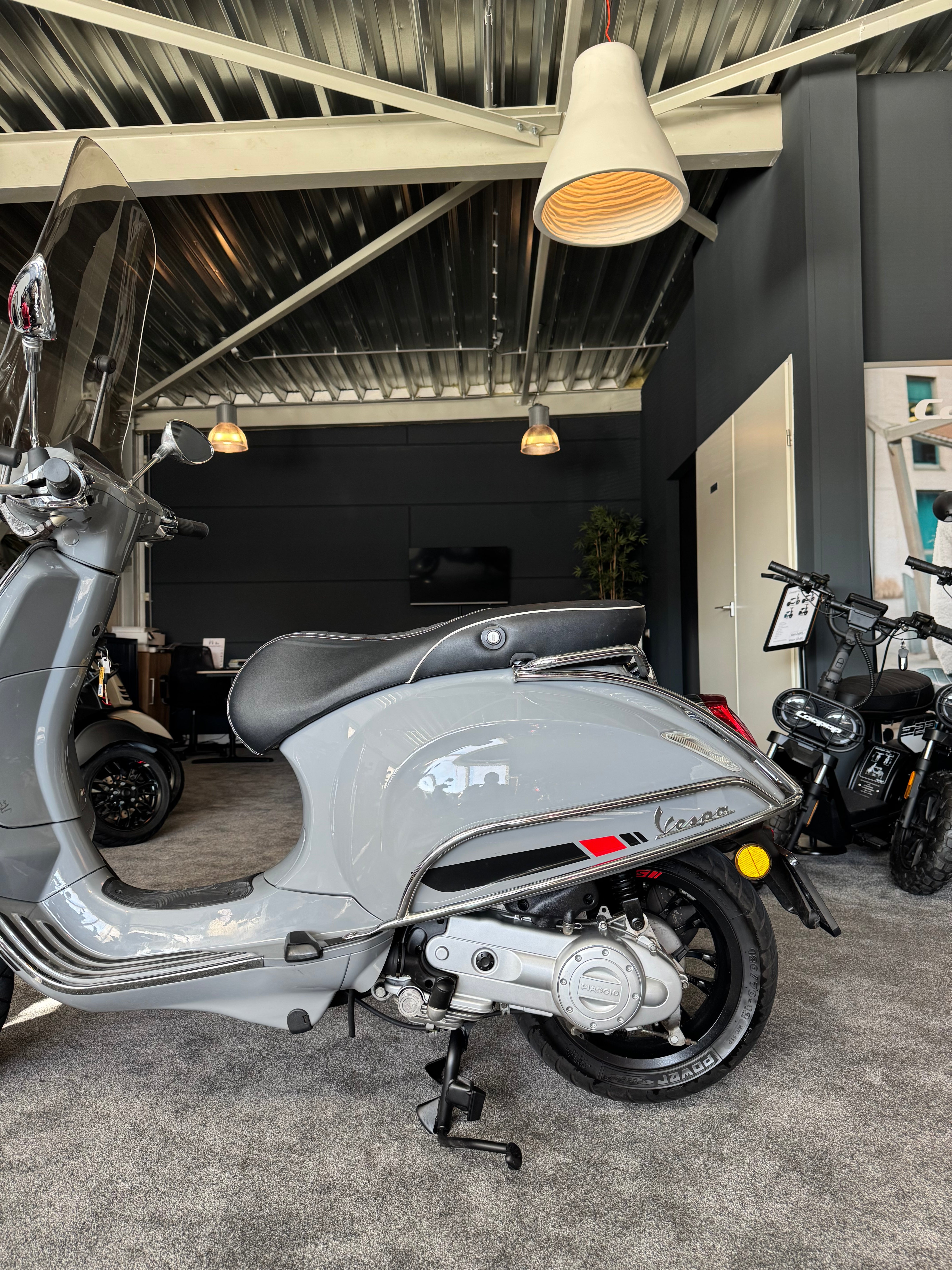 Vespa sprint 50s | Nardo | Garantie | Dealer onderhouden