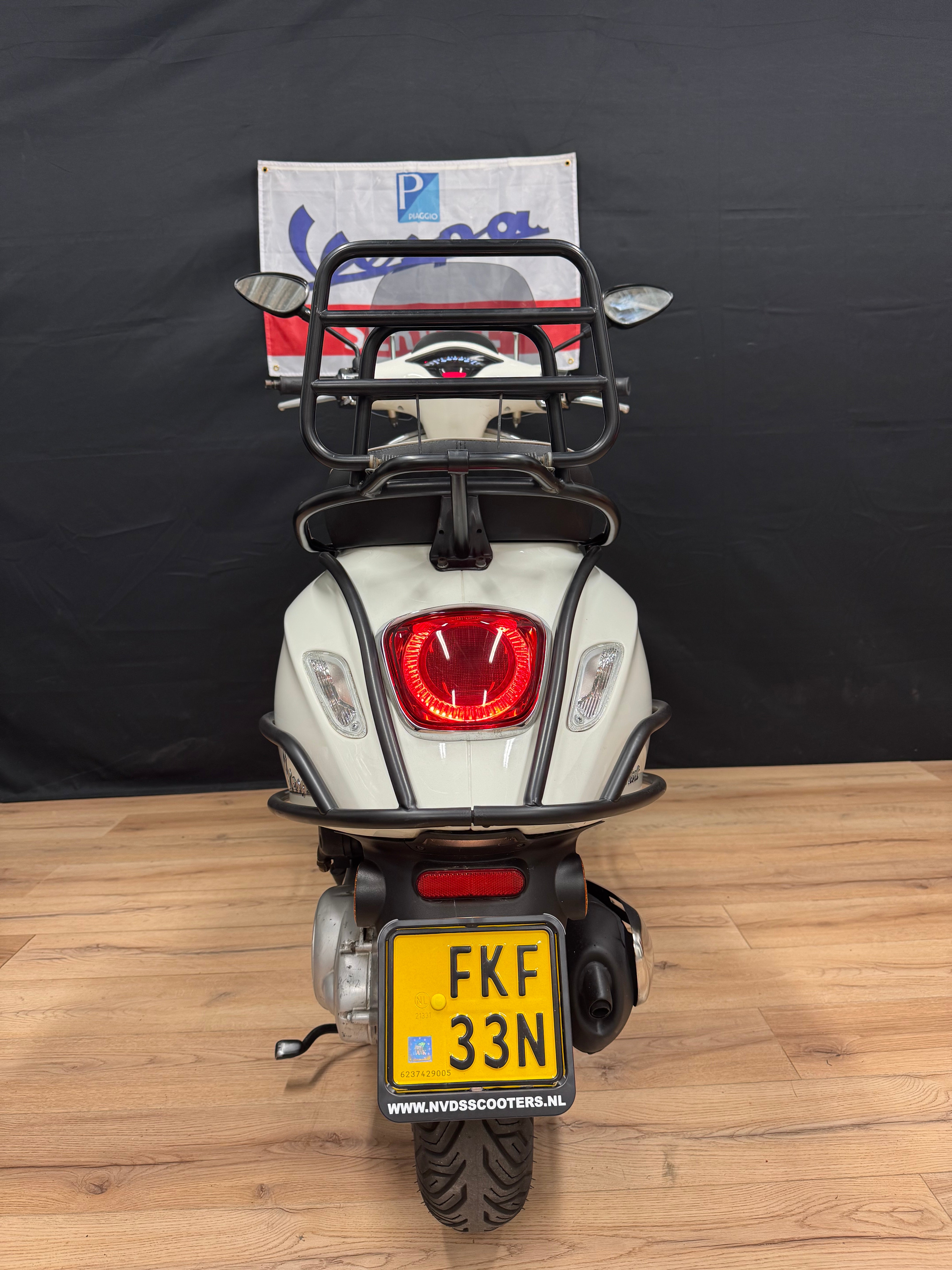 Vespa sprint E5 | 2022 | 8000km | Garantie | Opties