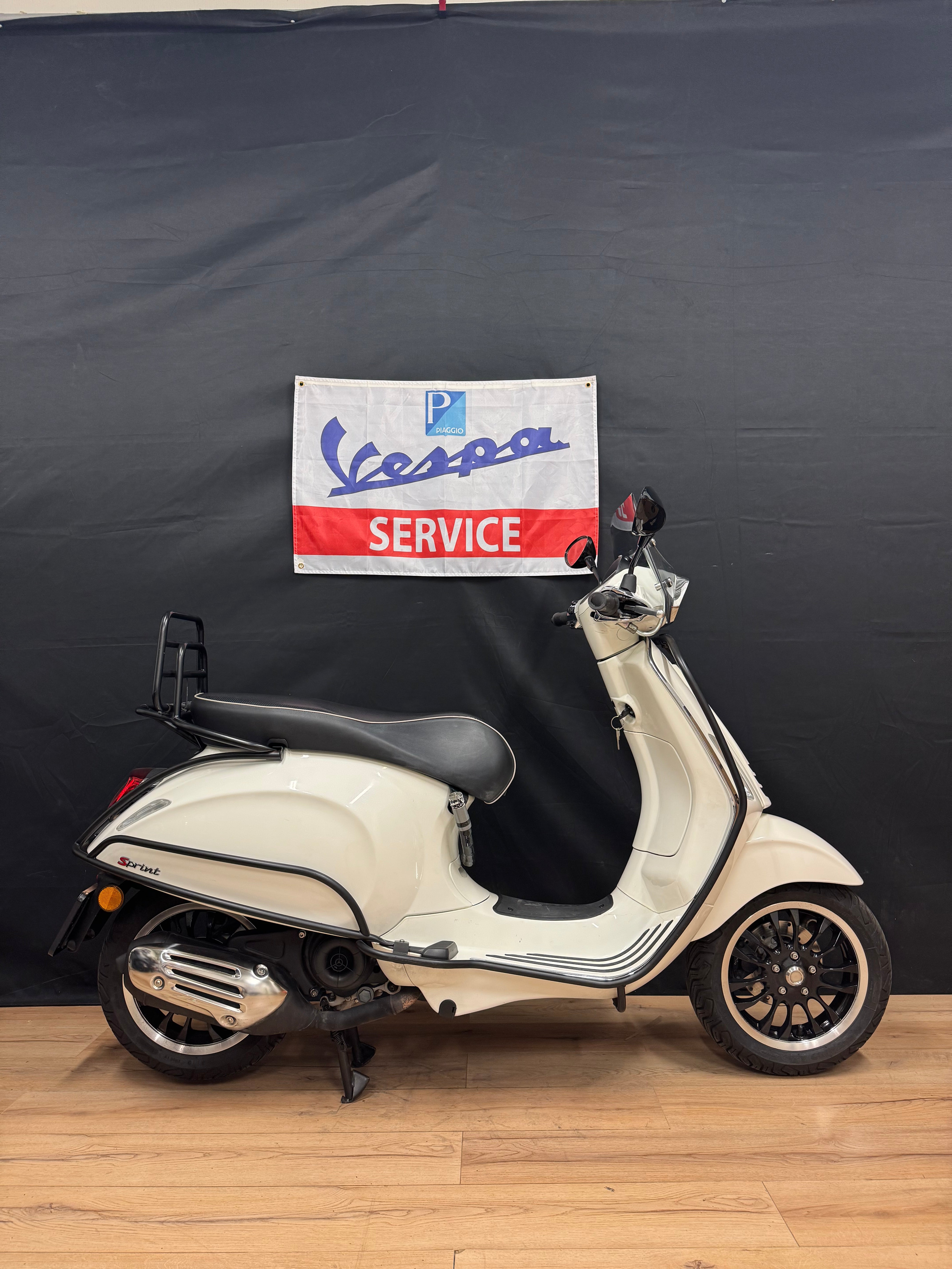 Vespa sprint E5 | 2022 | 8000km | Garantie | Opties