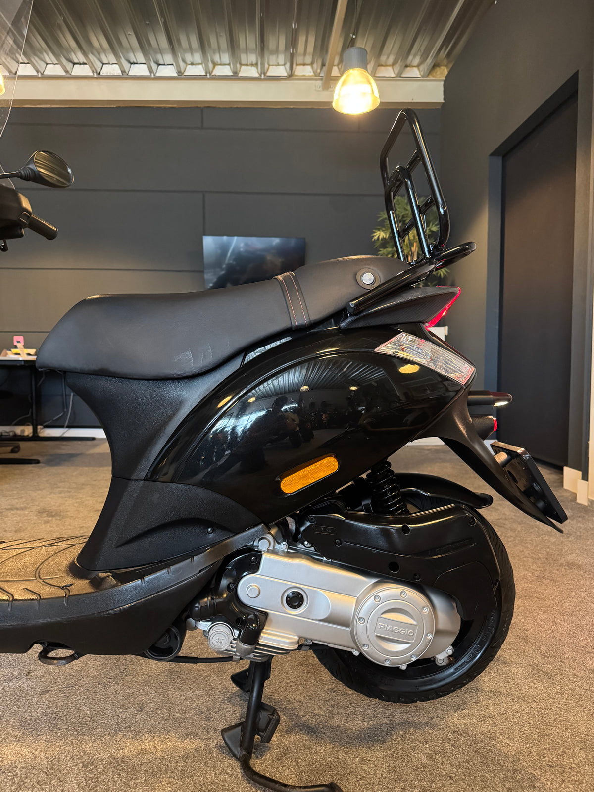 Piaggio Zip 50s | 2022 | Garantie | Snor | Nette staat