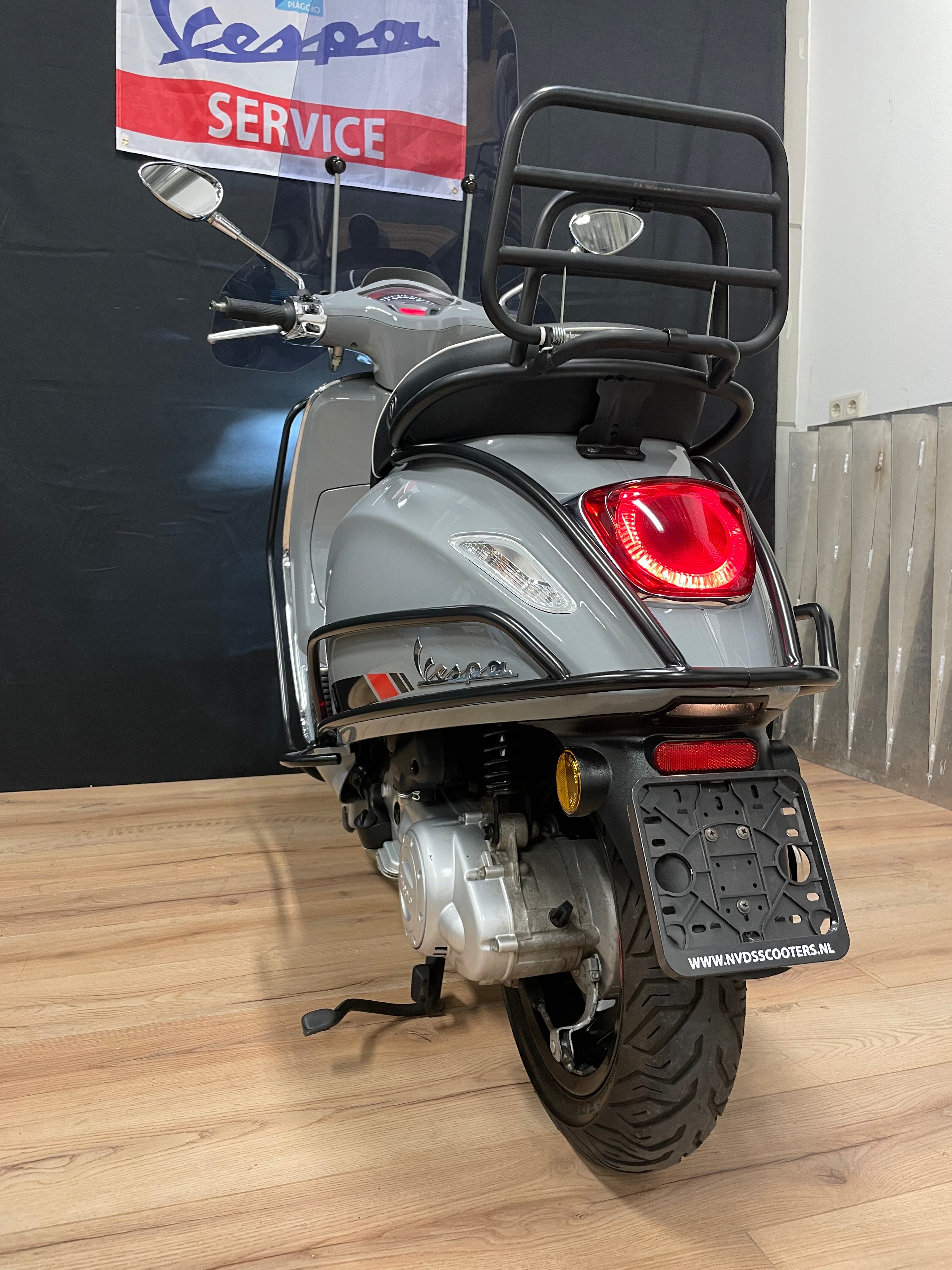 Vespa sprint 50S | Nieuwstaat | IGET | Garantie | Brom/Snor