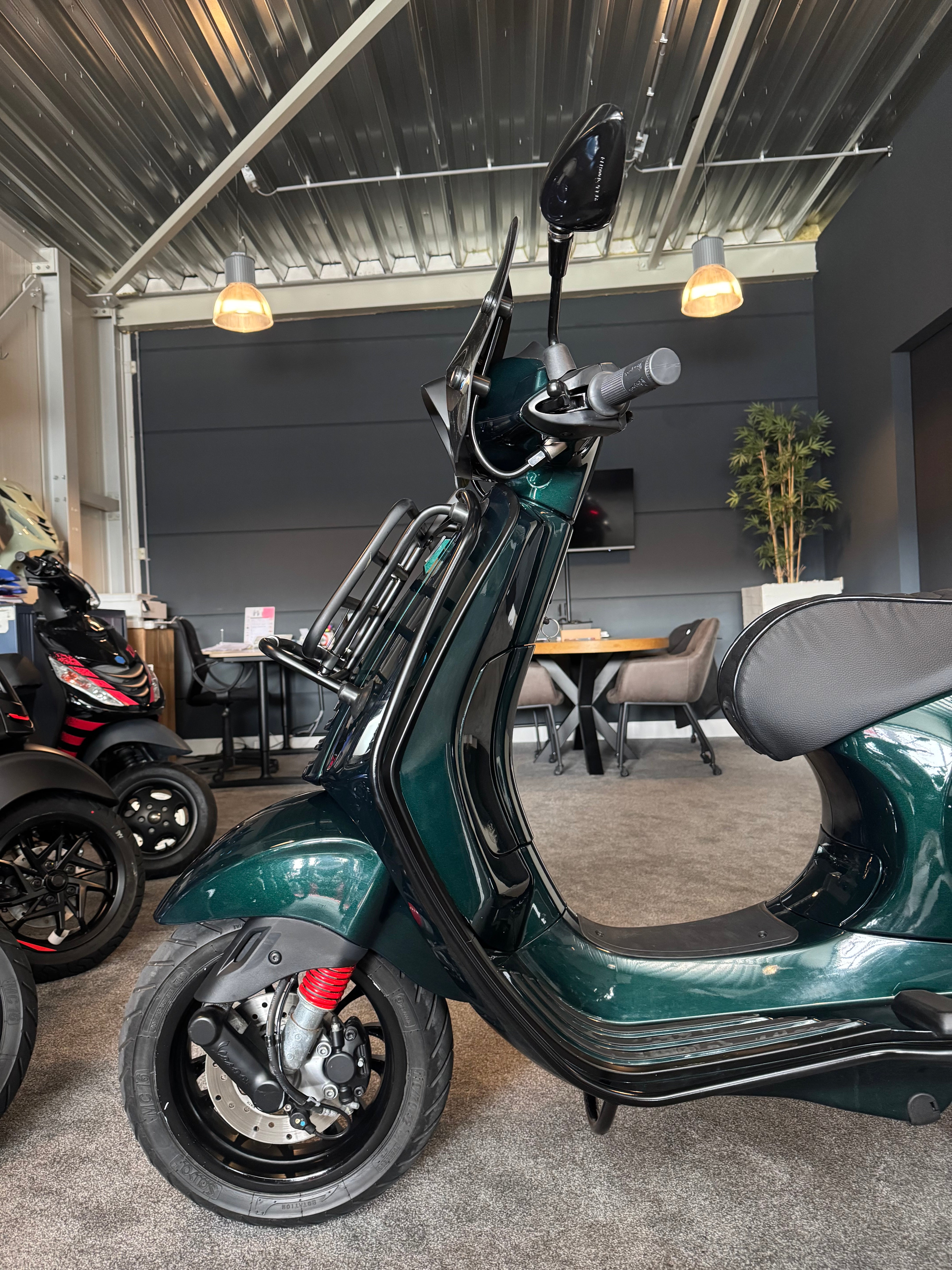 Vespa Sprint 50S | Full option | Custom | Garantie