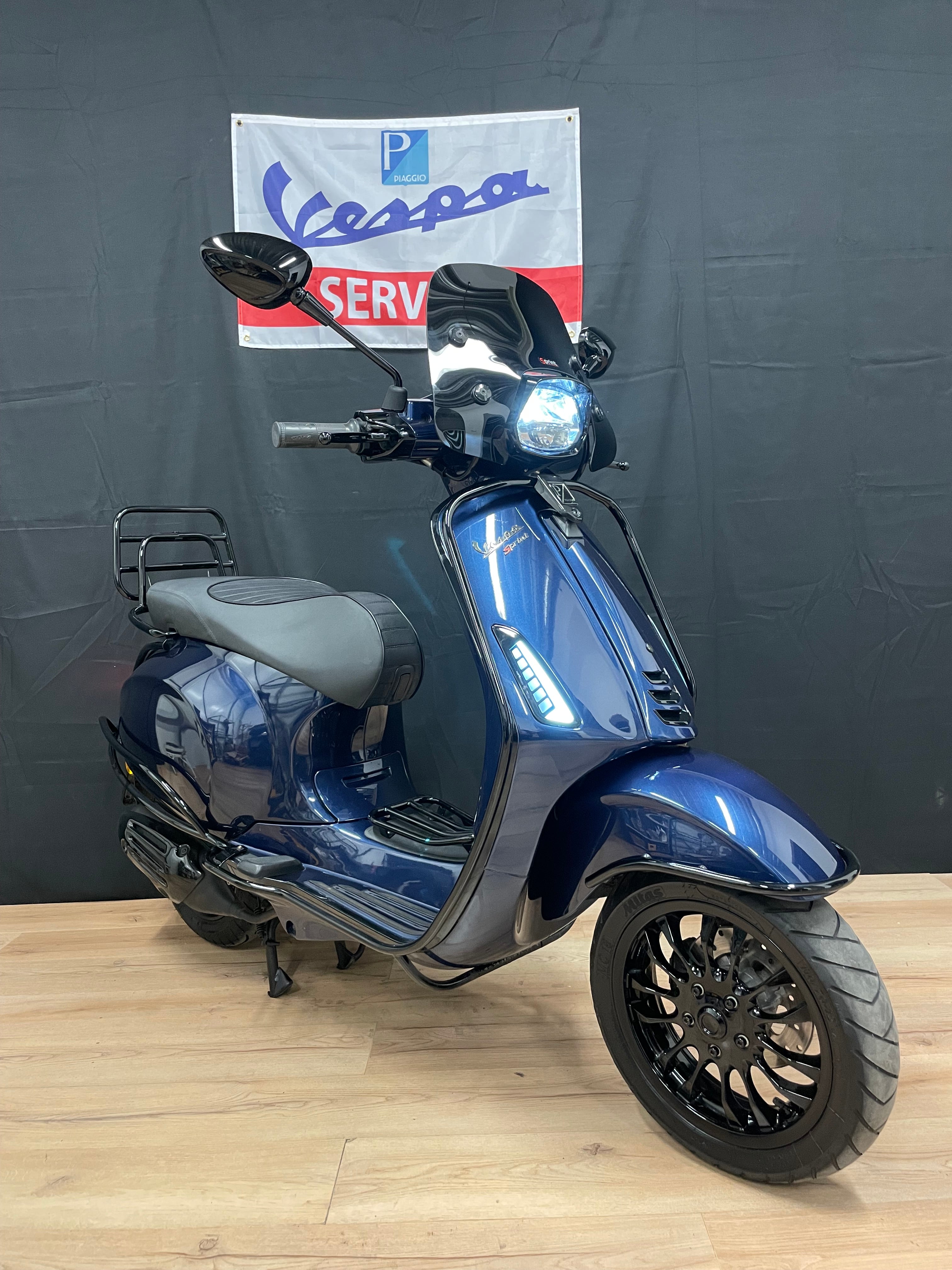 Vespa sprint | Custom - Full option - IGET E4 - 1e eigenaar