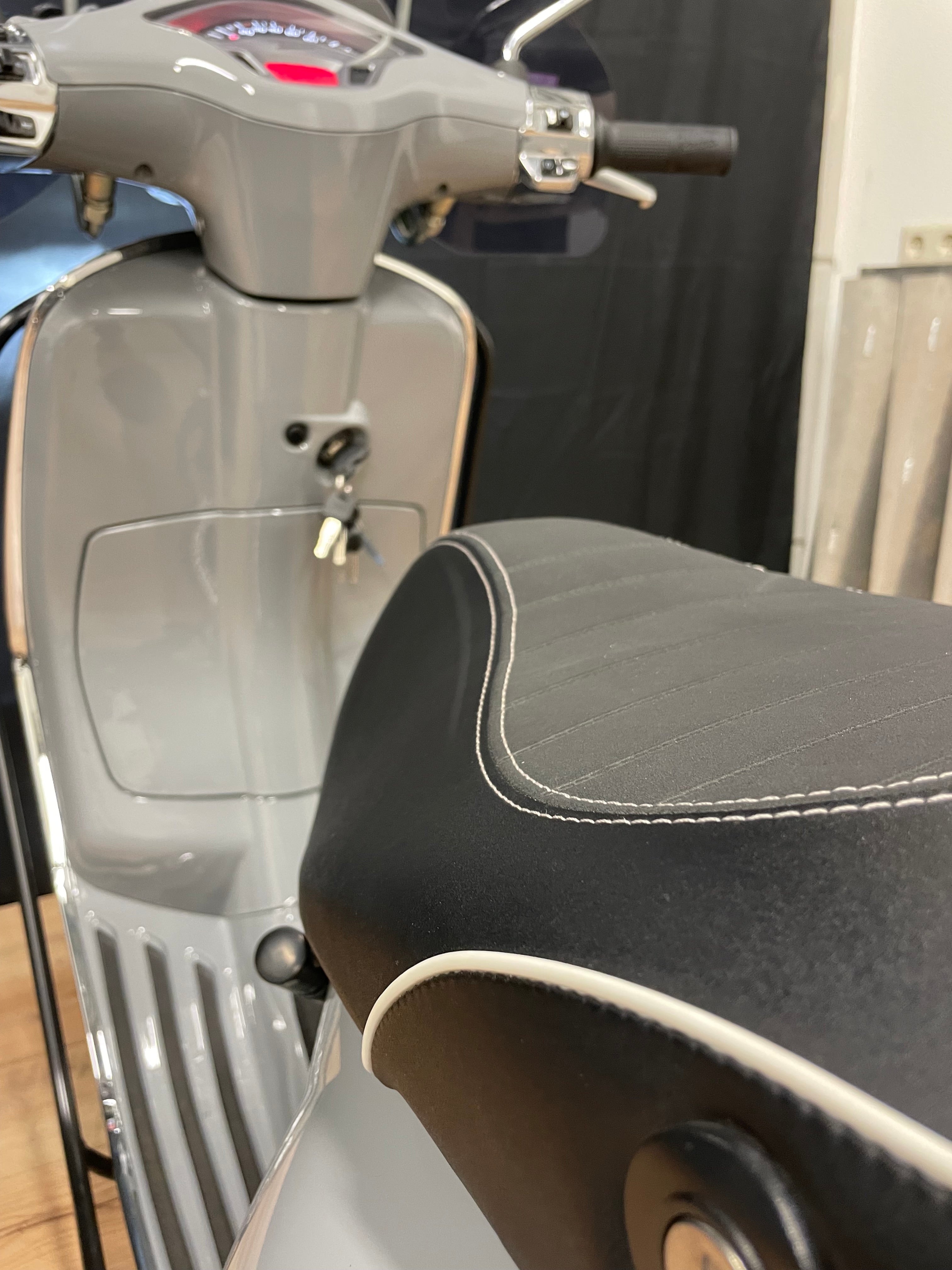 Vespa sprint 50S | Nieuwstaat | IGET | Garantie | Brom/Snor