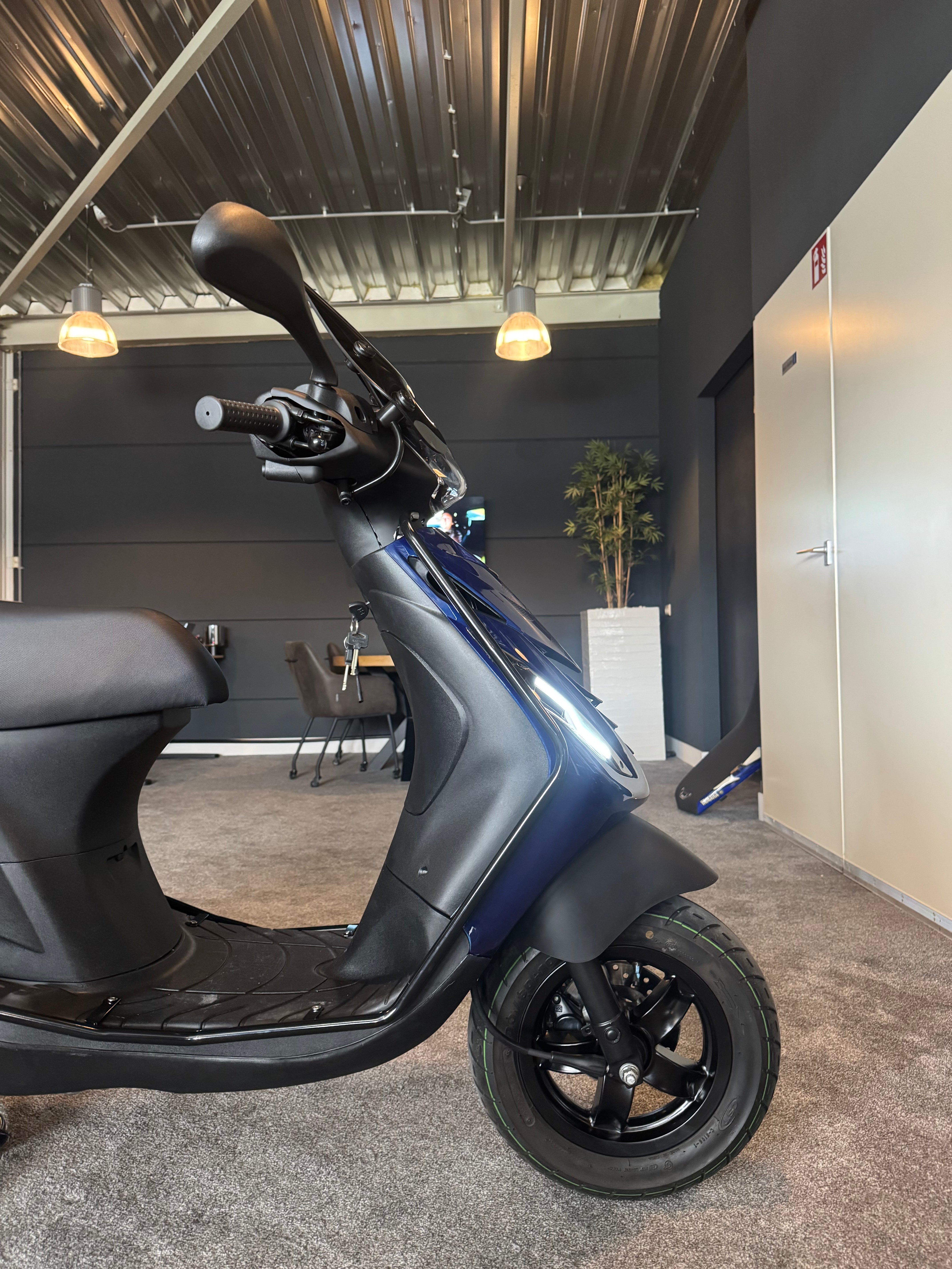 Piaggio Zip 50s |  Custom | Full Option | Brom | Nieuwstaat