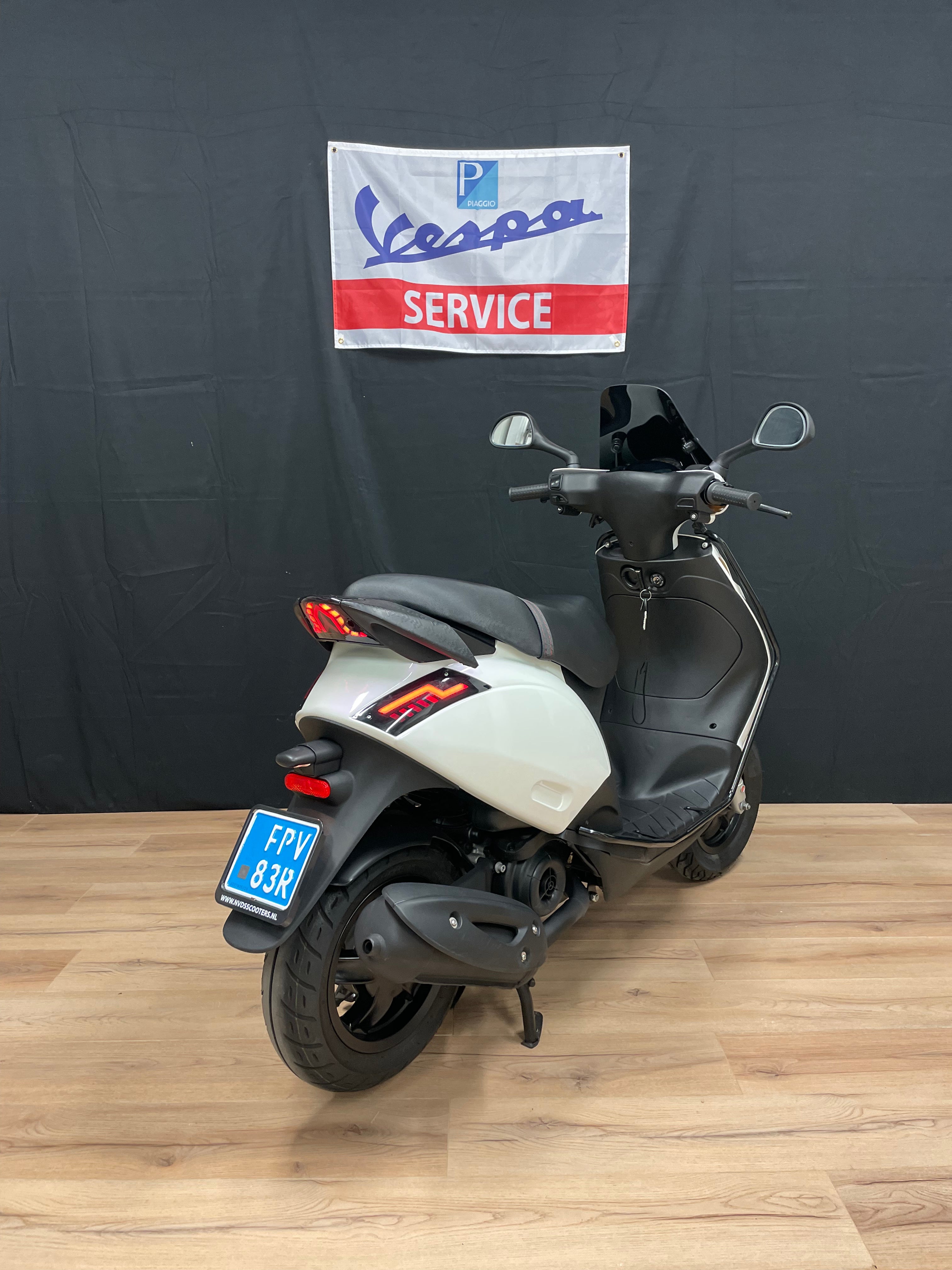 Piaggio Zip | 2022 | 600km | Garantie | Full option | iget